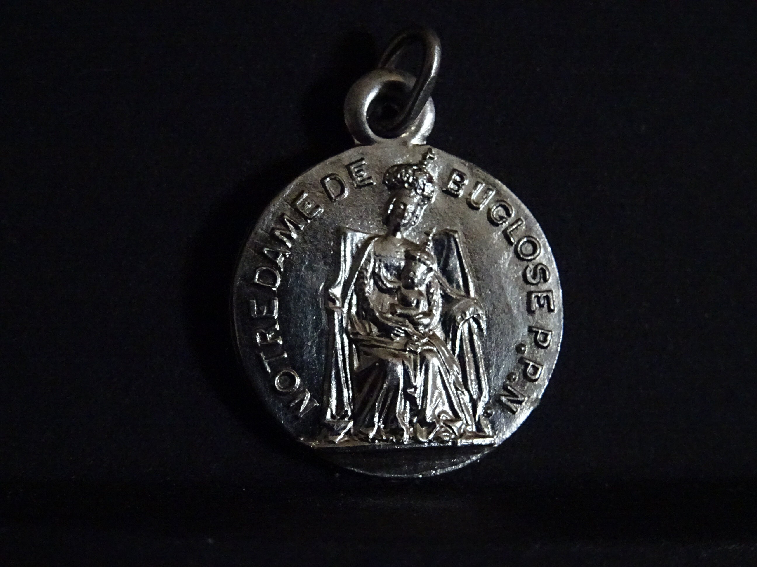 Notre-Dame de Buglose. Pendentif. Médaille Médaillon Medaille Holy Charm Millésime P 665