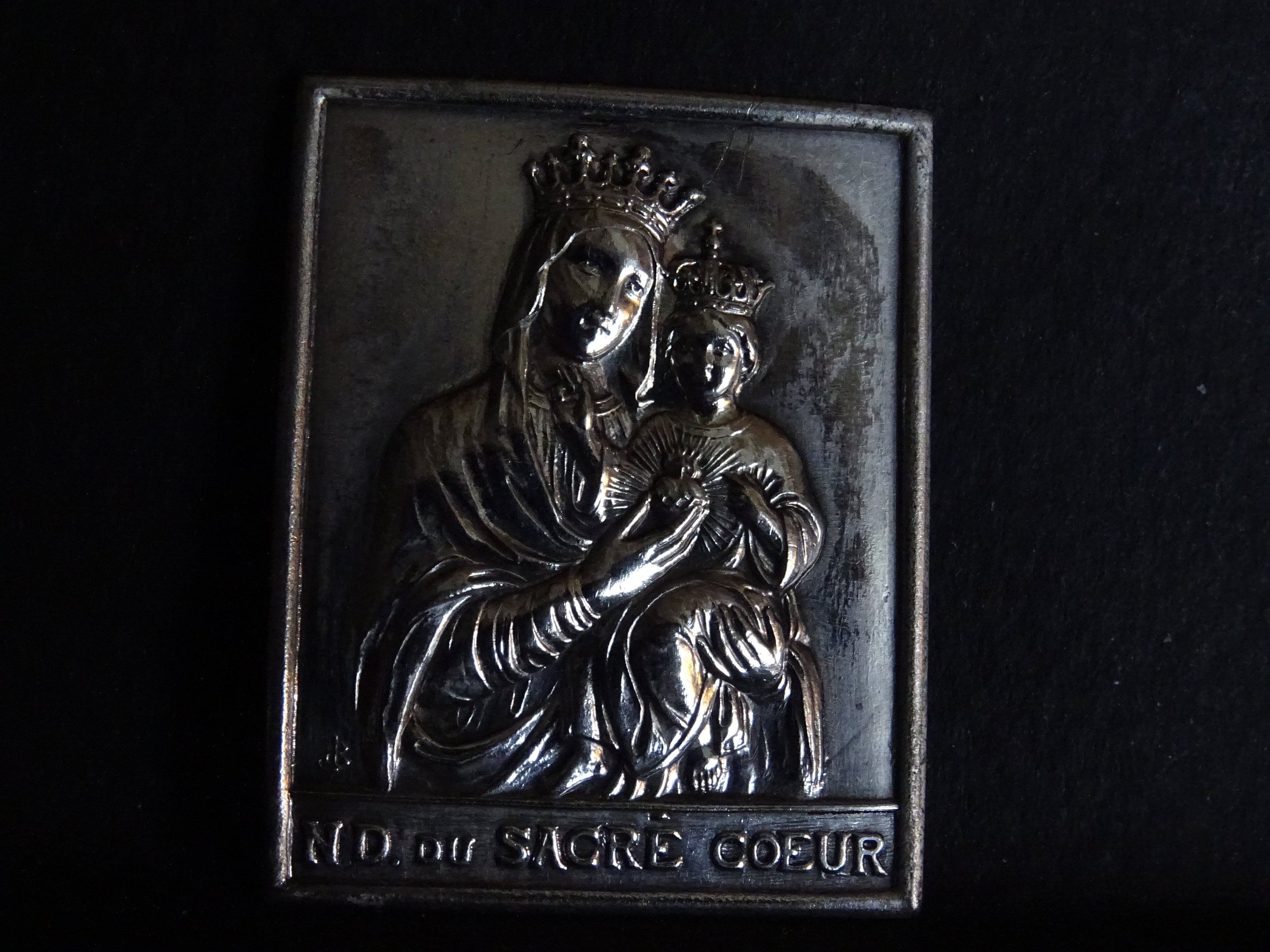 La Plaque. Souvenir Token Altar Mary Sacred Heart France Signé Jb Médaille d'argent Saint Charme