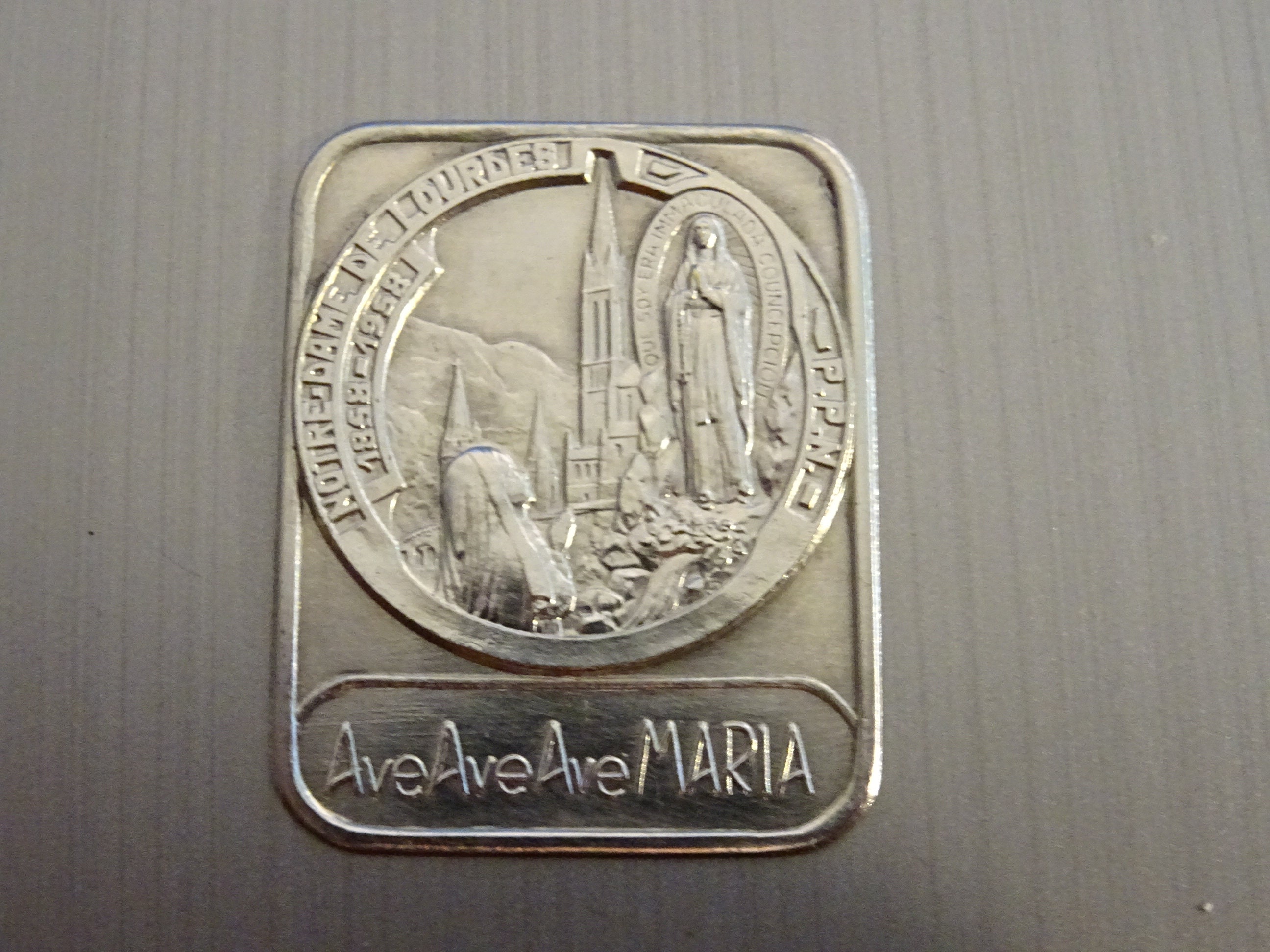 Plaque. Grotte de Lourdes Lieu Des Apparitions La Vierge Marie. Antique Religieux Français Saint Cha