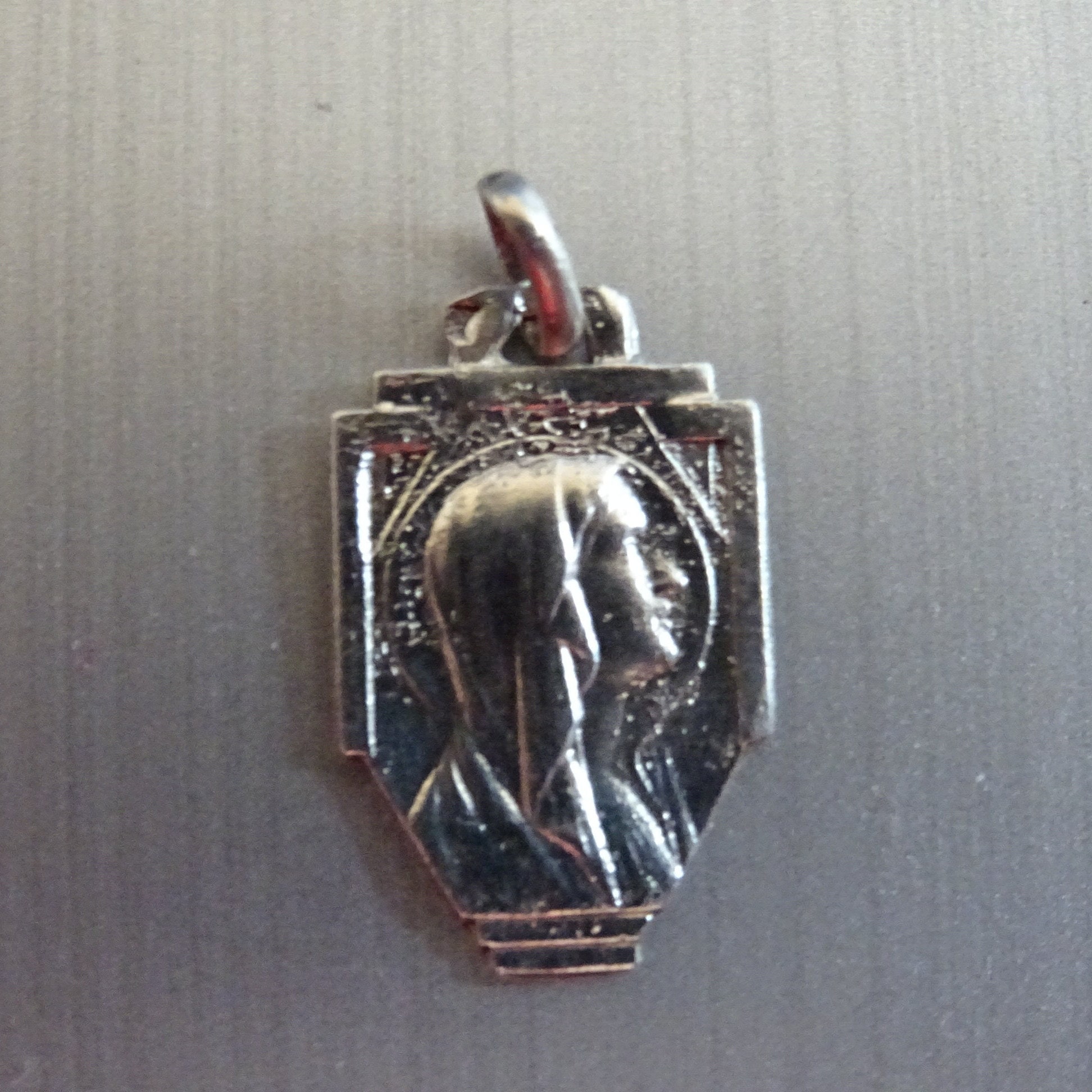 Vierge Marie.petit Pendentif Antique Français Religieux. Médaille Médaillon Médaille Saint Charme B