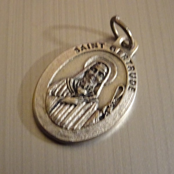 St. Gertrude is the patron saint of travellers, Cats . Silver medal medallion pendent Holy Charm T 654