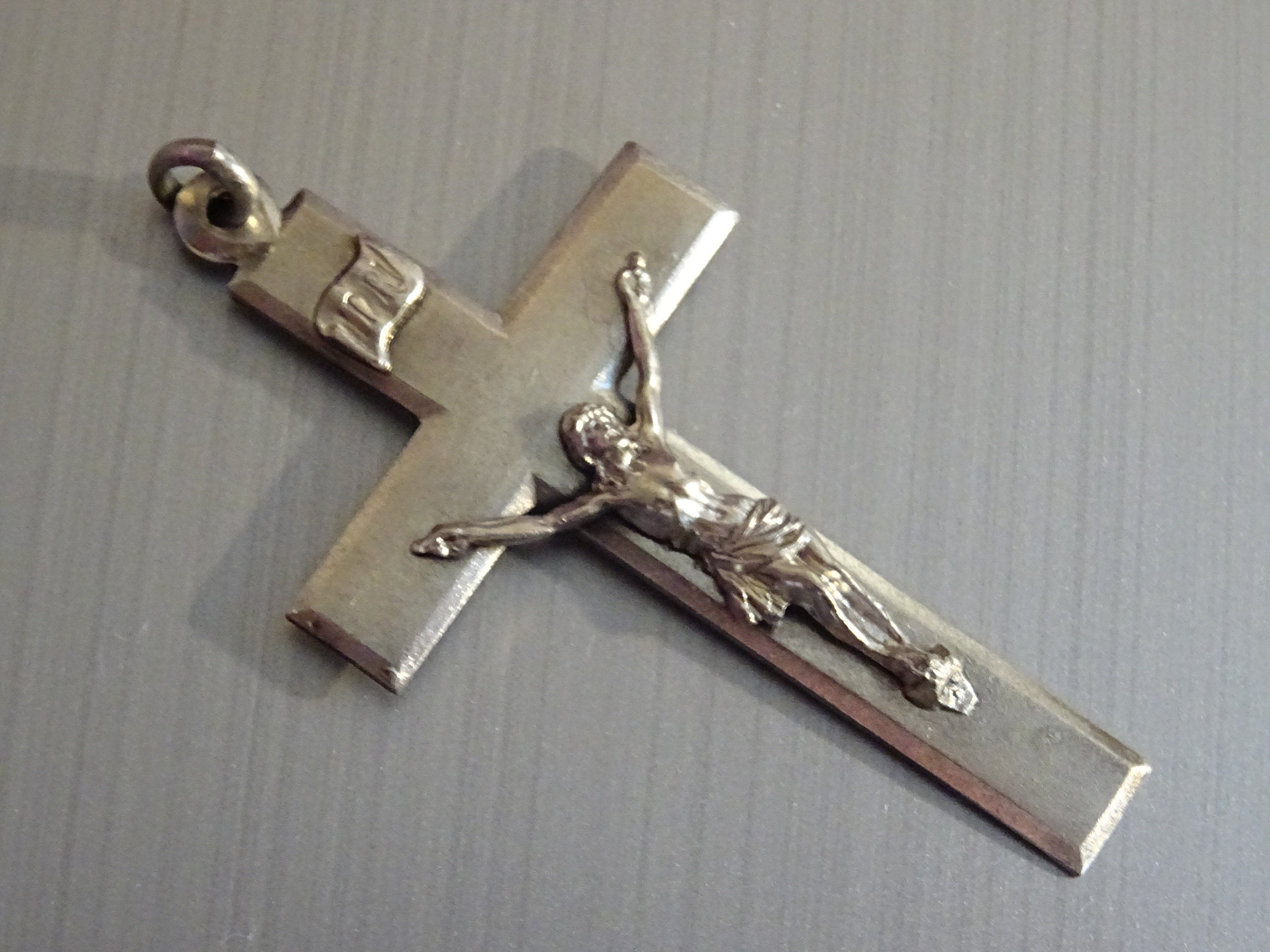 Jésus Inri Croix Crucifix. Lourdes. Médaillon Vintage Médaille Pendent Holy Charm D 312
