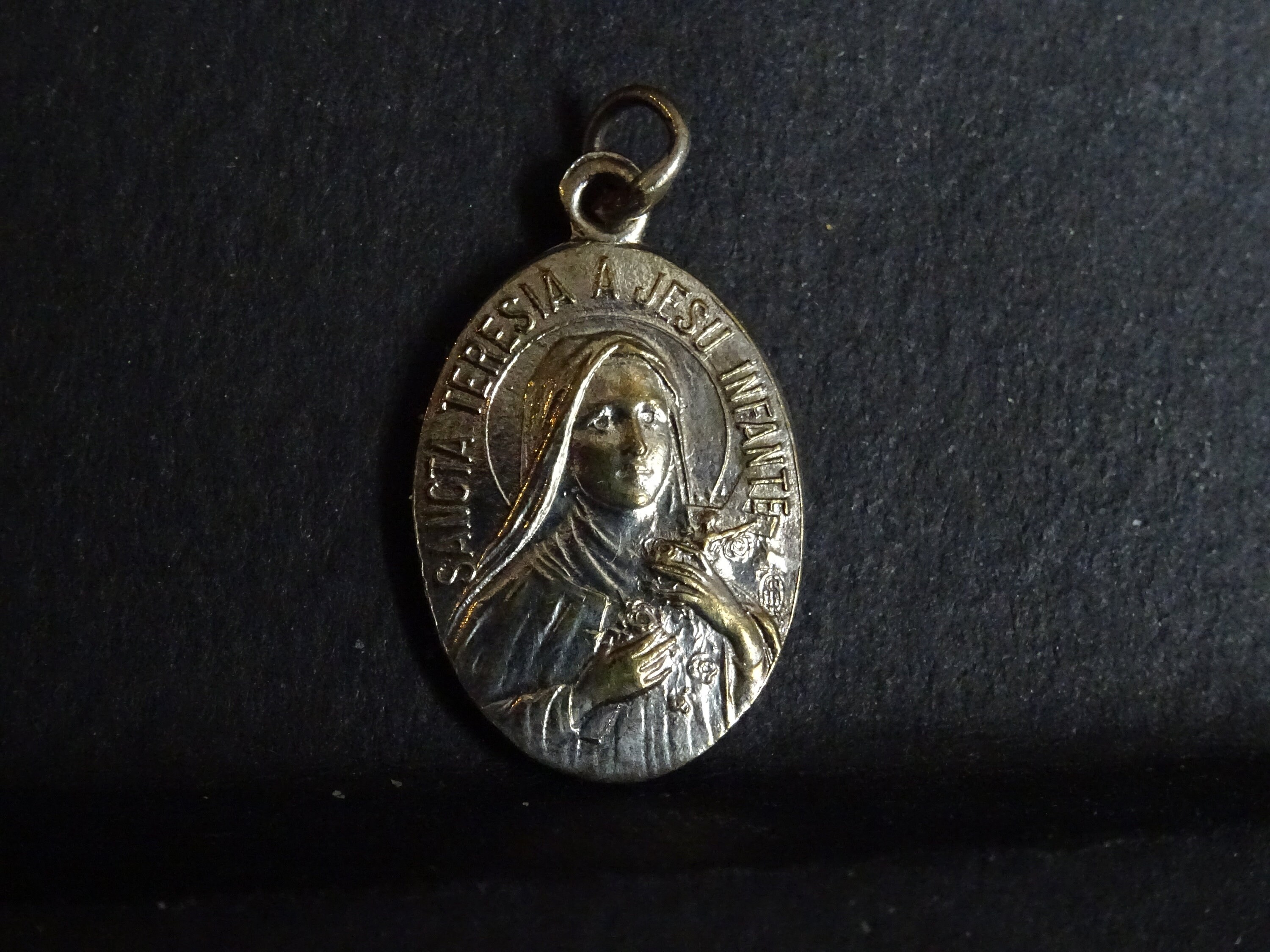st Teresia Roses Médaille d'argent Medaille Vintage Religieux Saint Charme