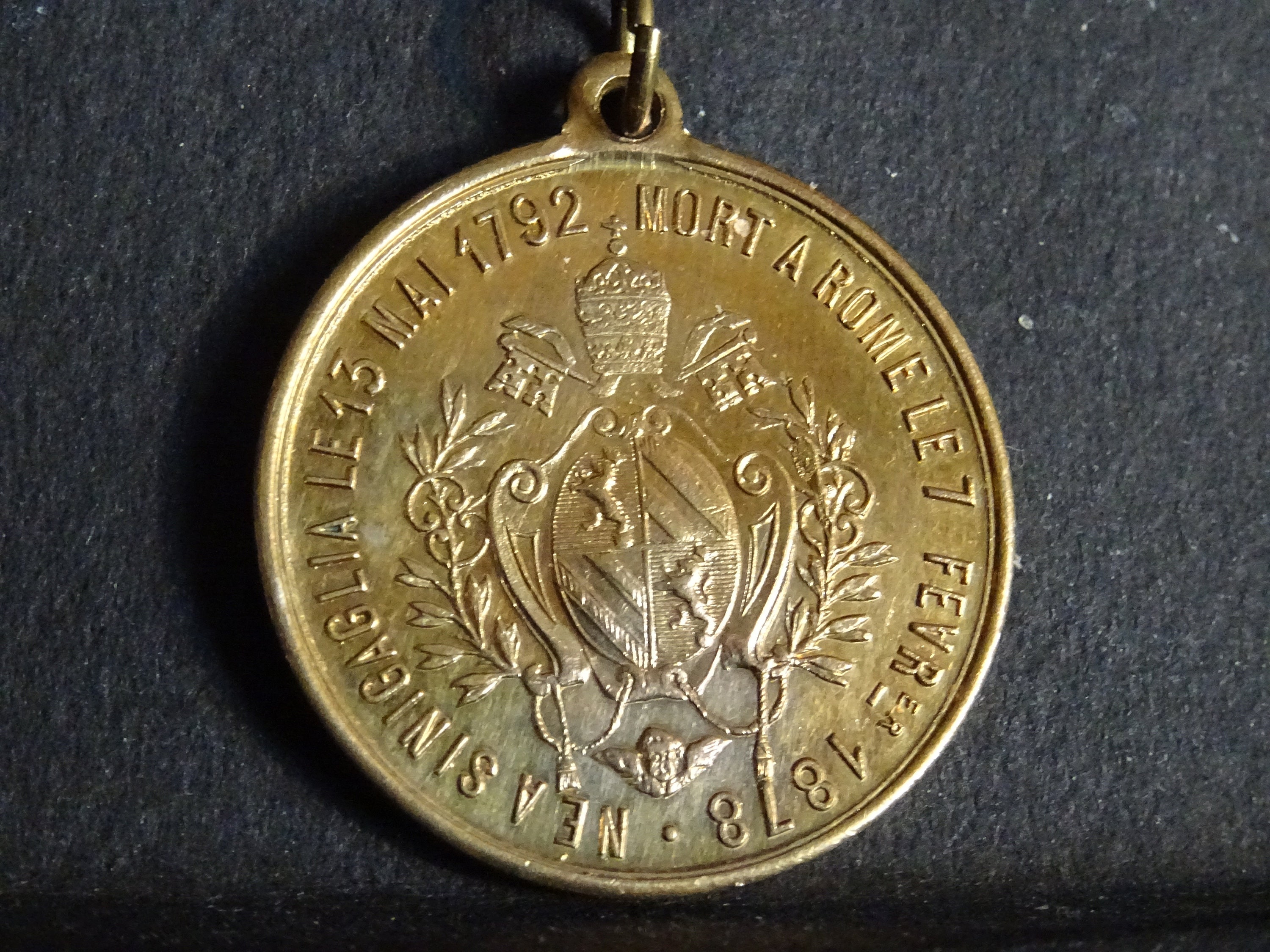 Pie Ix Élu Pape 16 Juin 1846 Mort A Rome 7 Fevrier 1878 Médaillon Pendent Medaille Holy Charm