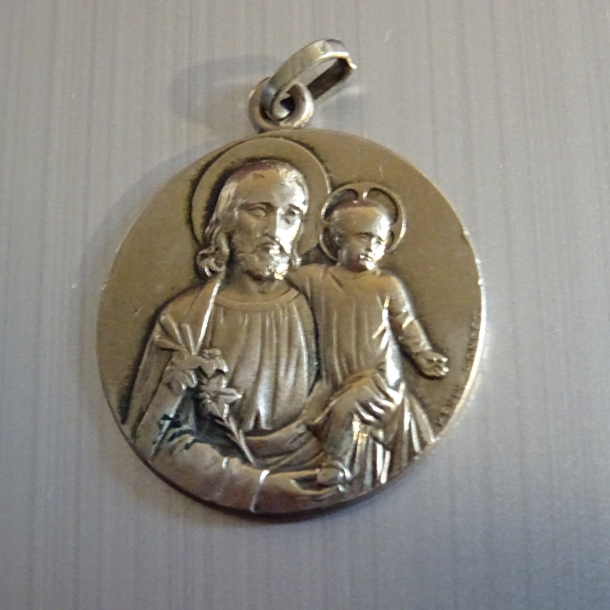 Saint Joseph Est Le Patron Des Pères, Travailleurs Immigrés, Charpentiers. Signé Penin Poncet. Médai