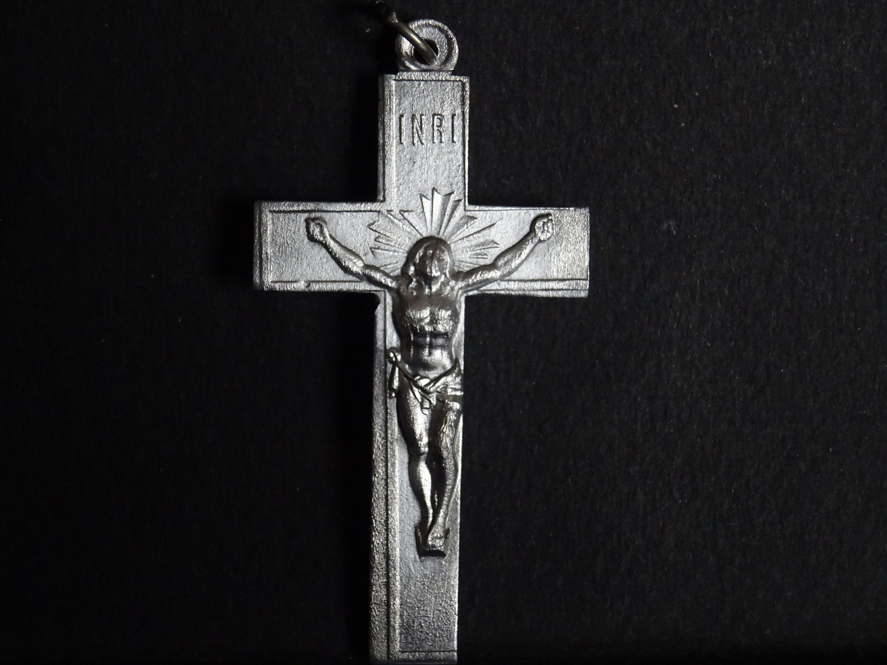 Cross Medal Medaille Vintage Religieux Holy Charm Aluminium P 109