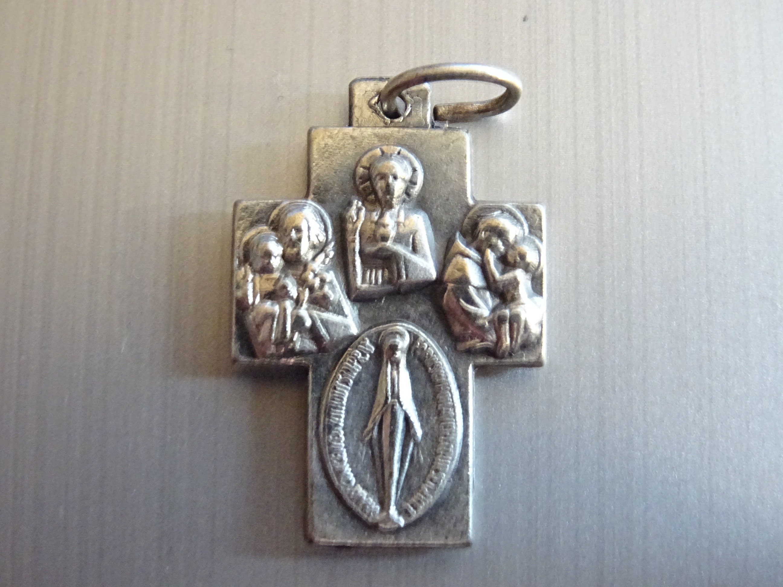 Sainte Famille 4 Way Cross. Médaille Antique Pendentif Catholique Médaillon Saint Charme B 541