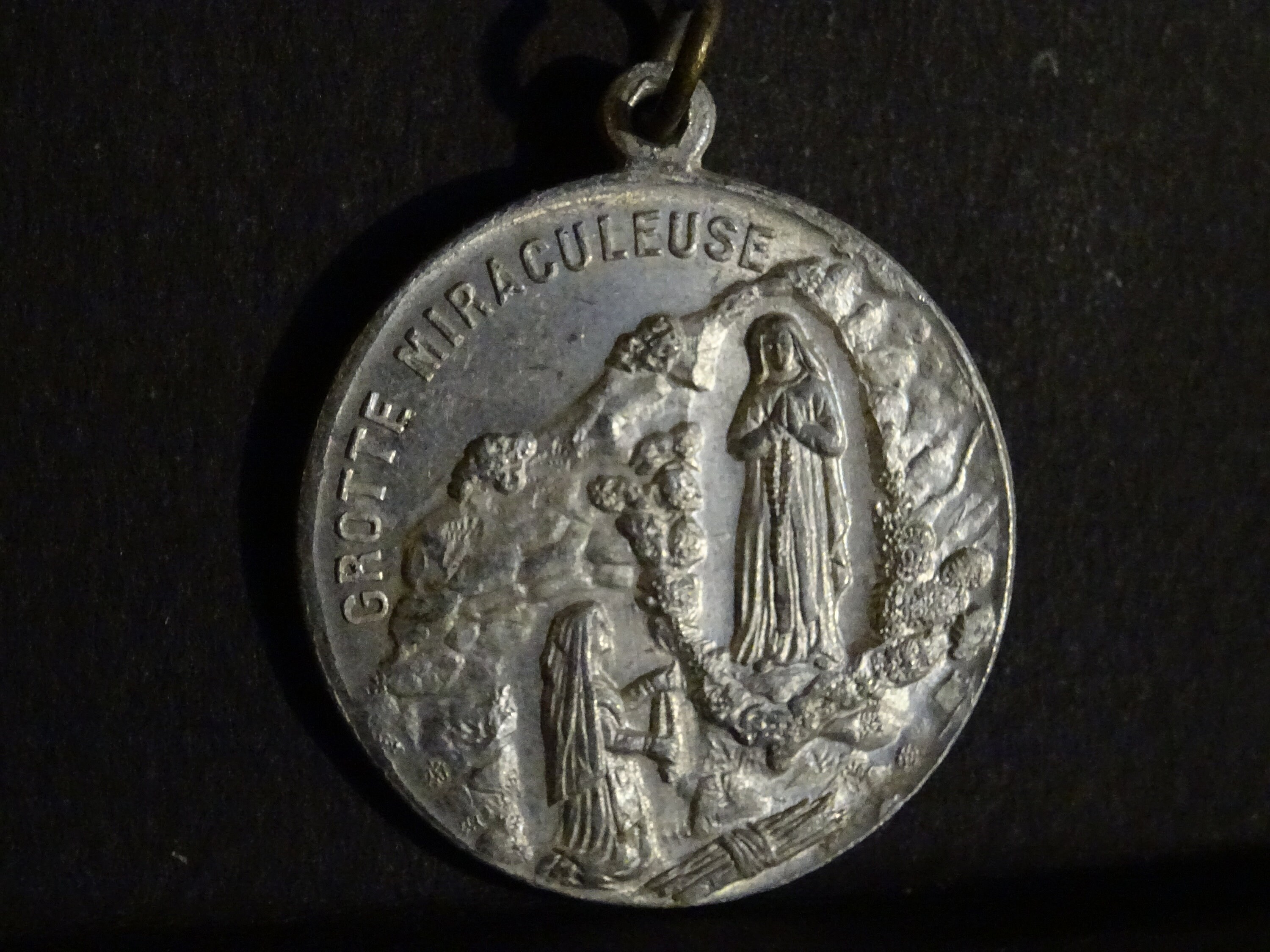 Grotto Miraculeuse Medal Medaille Vintage Religieux Holy Charm Aluminium