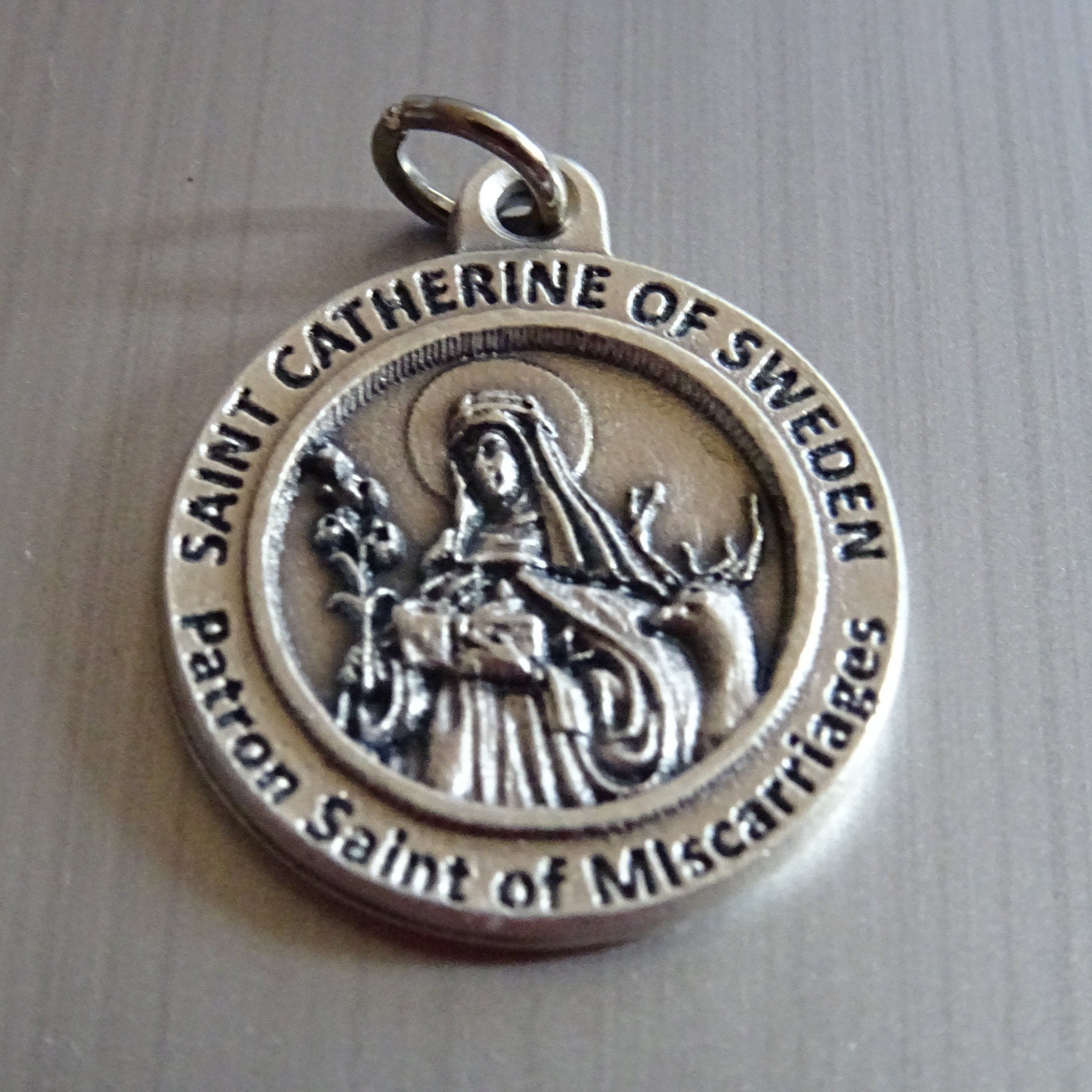 Catherine de Suède, Patronne Des Femmes Qui Font Une Fausse Couche. Médaille Pendente en Argent Holy