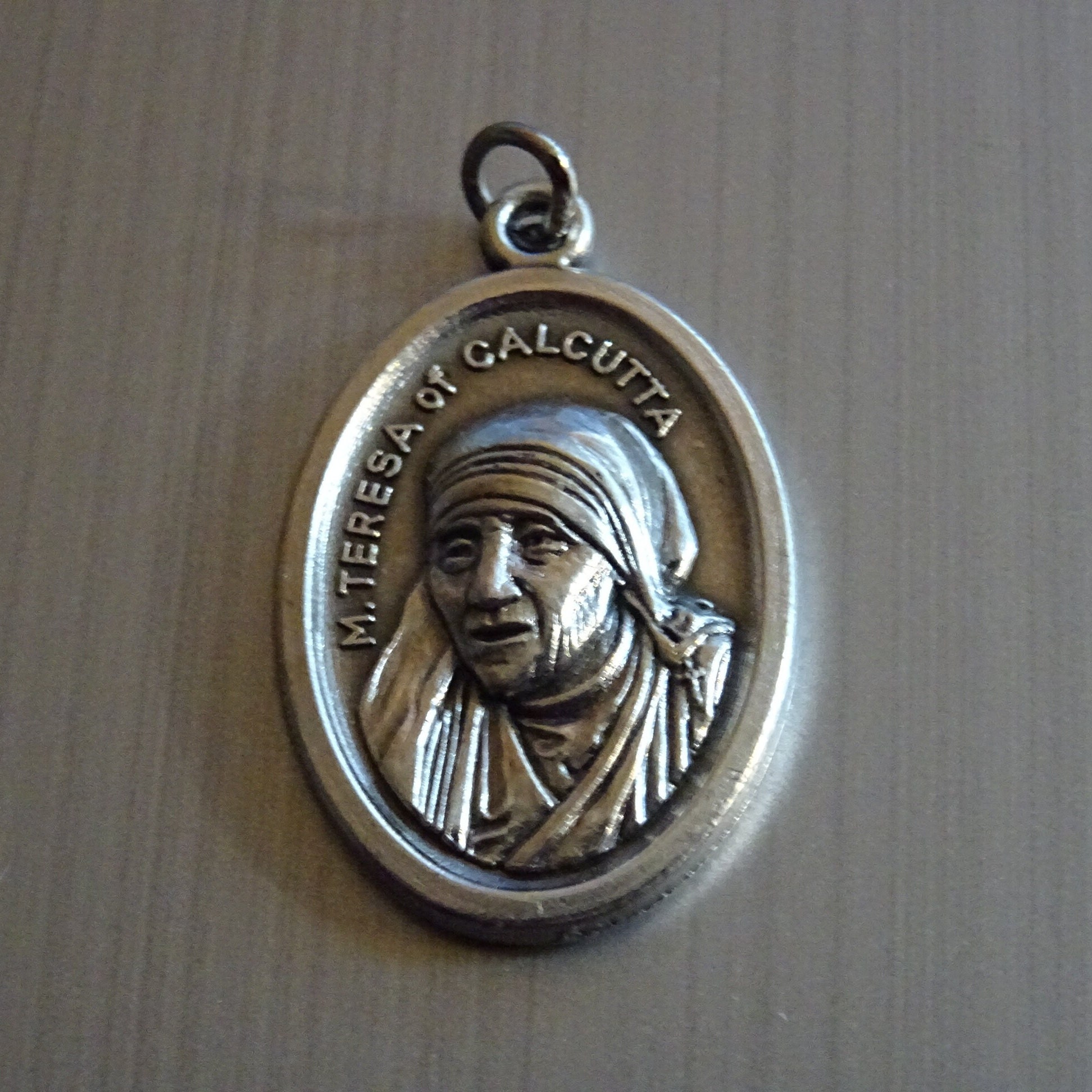 Sainte Thérèse de Calcutta, Patronne Des Journées Mondiales La Jeunesse Missionnaires Charité. Médai