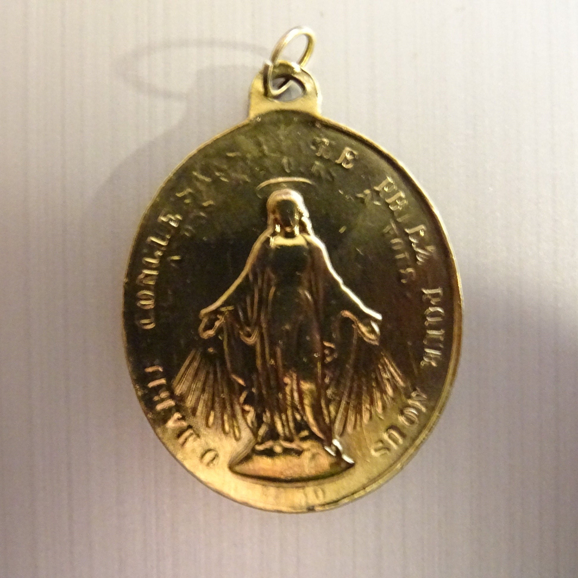 Rare, Médaille Miraculeuse Dévotion et Amour Du Monde. Couleur Or. Vintage Français Pendentif Médail