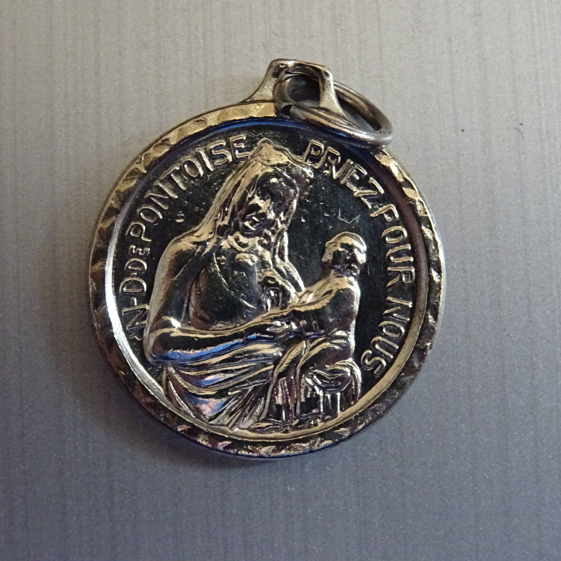Saint-Christophe. Notre Dame de Pontoise. Millésime. Médaille. Pendentif. Médaillon. Saint Charme D 