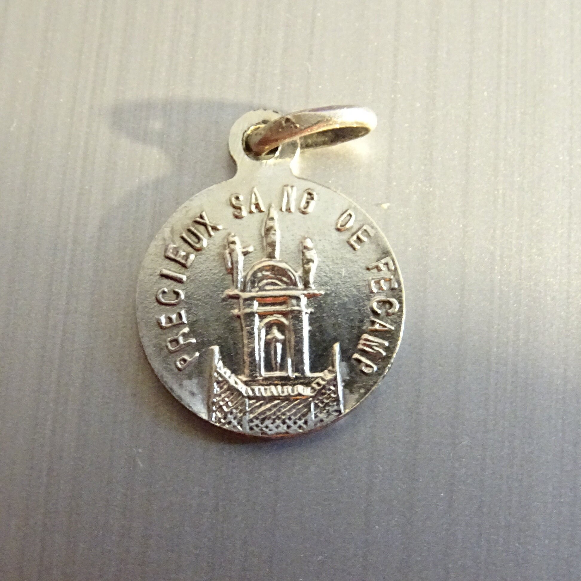 Notre Dame Du Salut de Fécamp. Architecture Romane. Antique Religieux Français Pendentif Médaille Sa