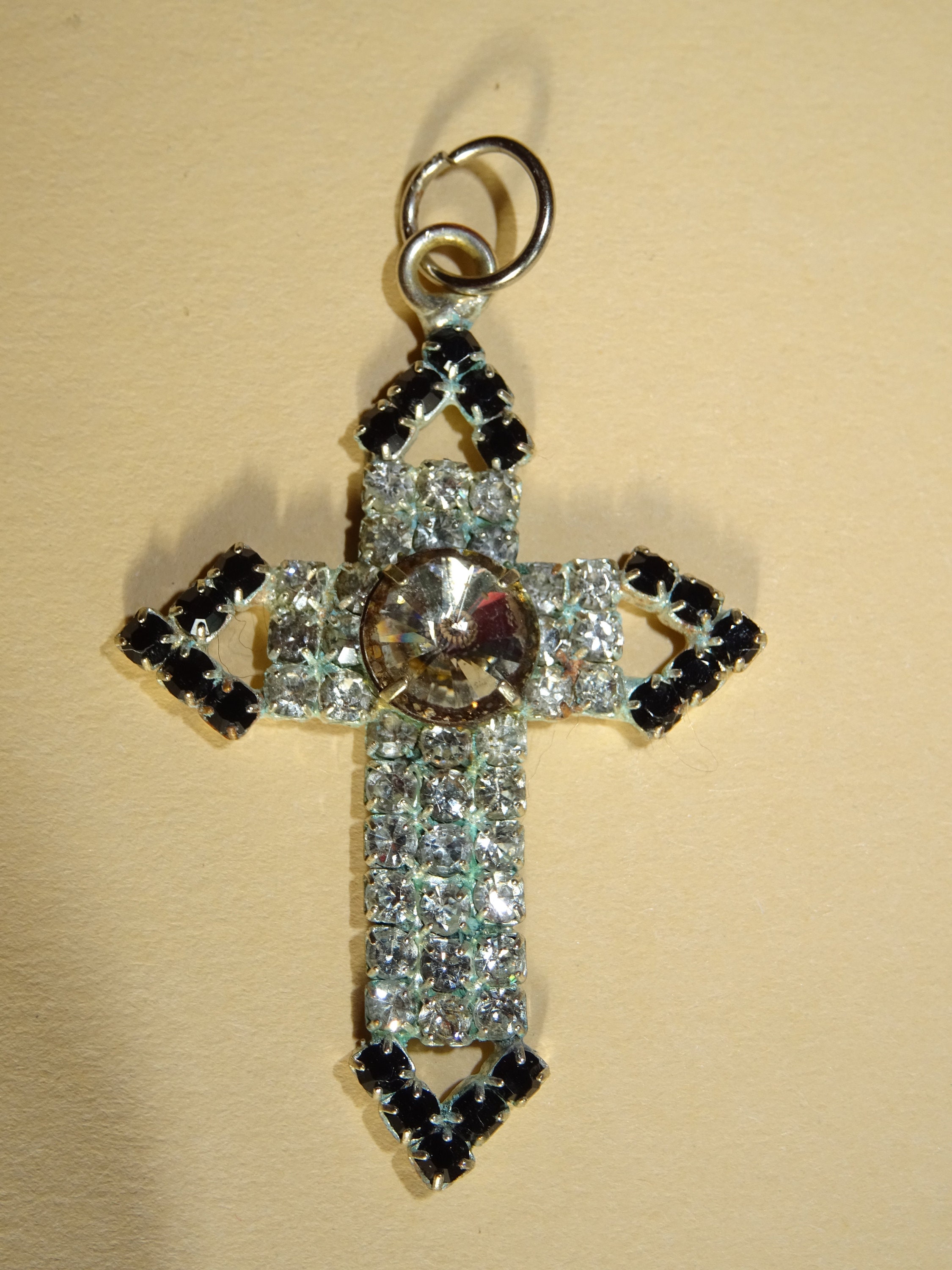Glitter Beads Religieuse Pendentif Cross Crucifix Médaille