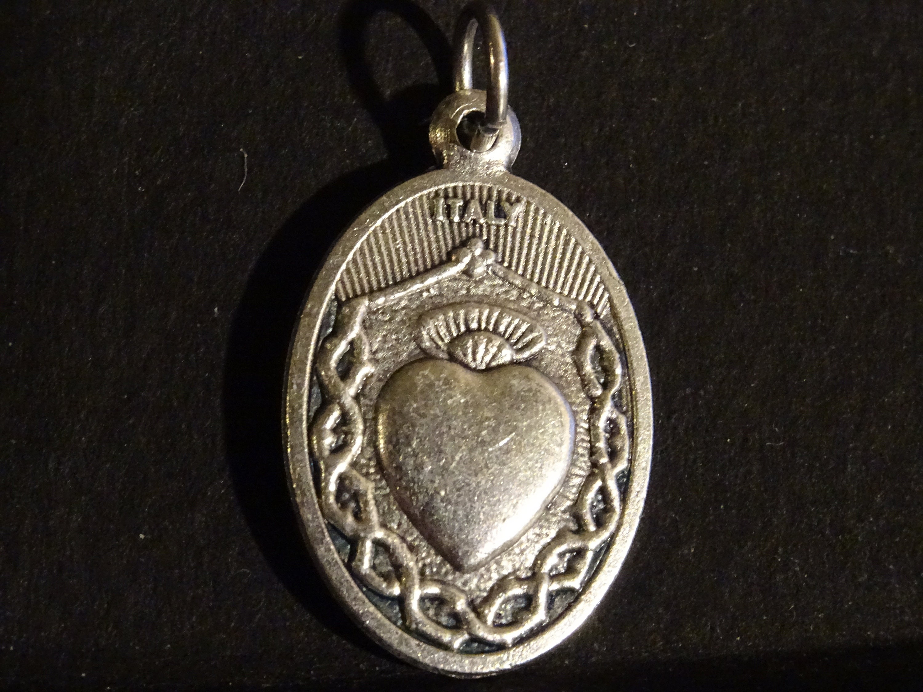 Enfant Jésus de Prague Pour Le Peuple Irlandais Objet Dévotion. Médaillon d'argent Pendent Medaille 