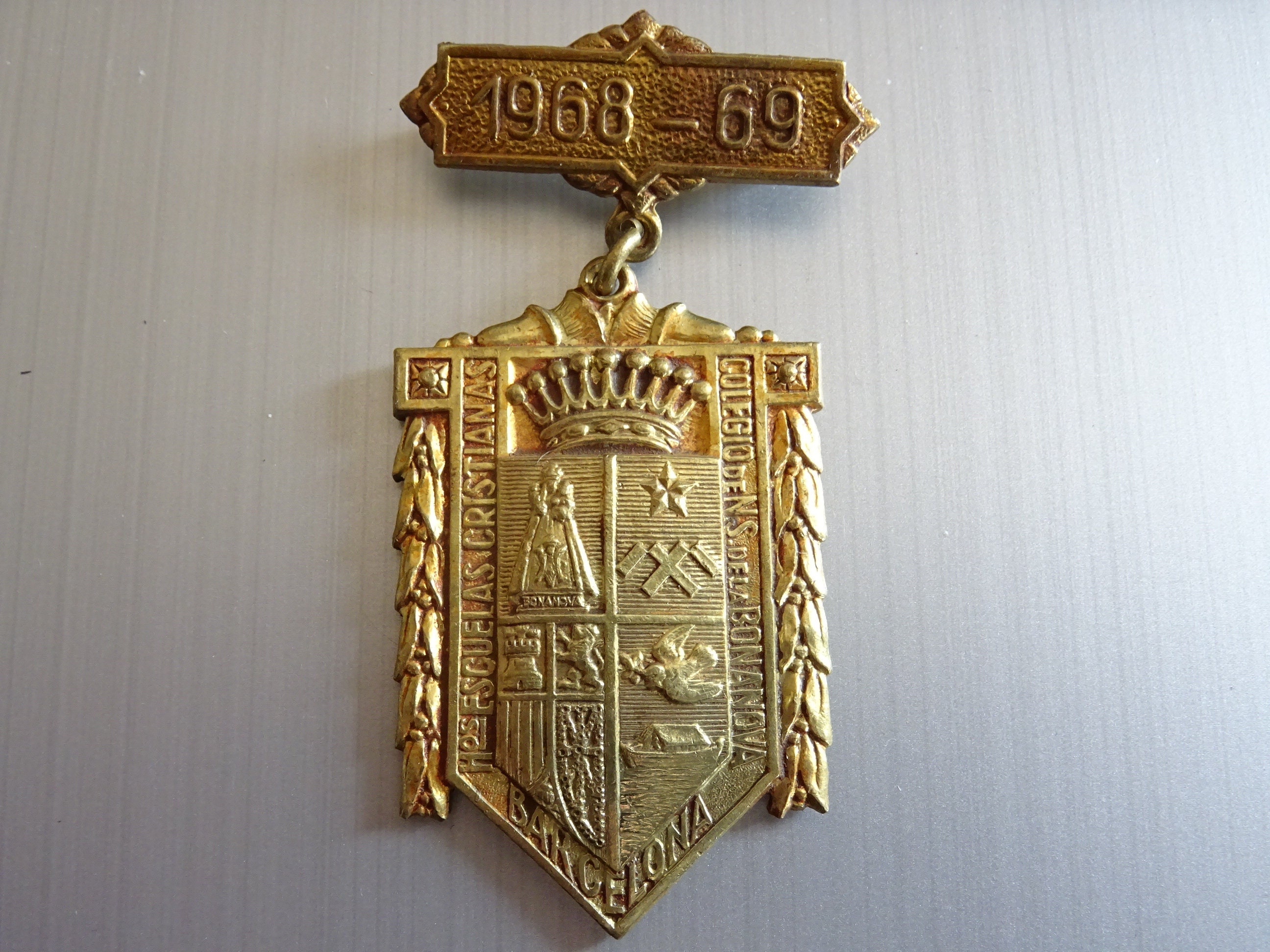 Signe de Foi. Notre Dame Bonanova Médaille Espagnole Vintage Pendentif Catholique Médaillon Saint Ch