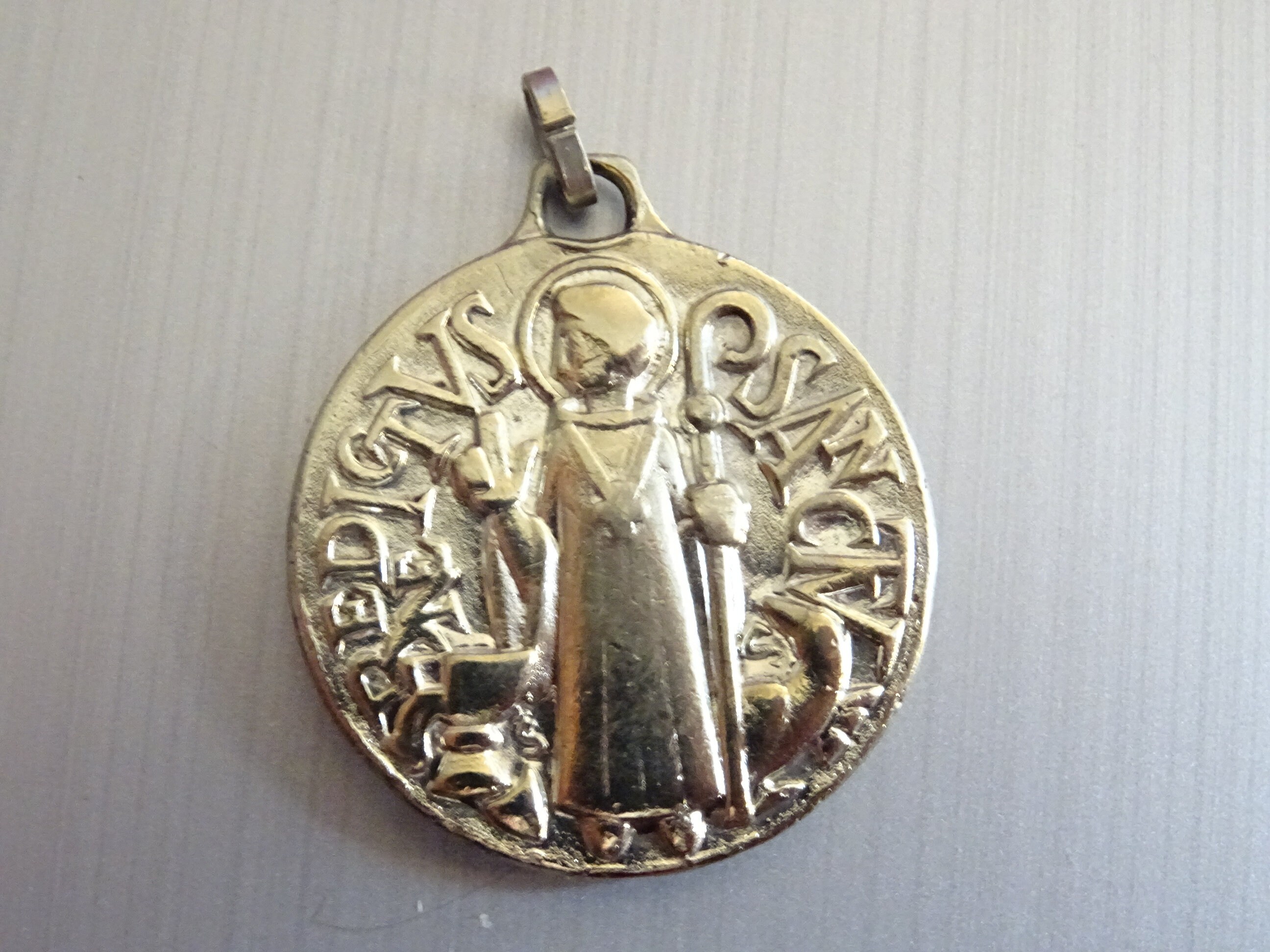 Saint Benoît. Est Le Patron de La Civilisation Européenne. Antique Religieux Français Pendentif Méda