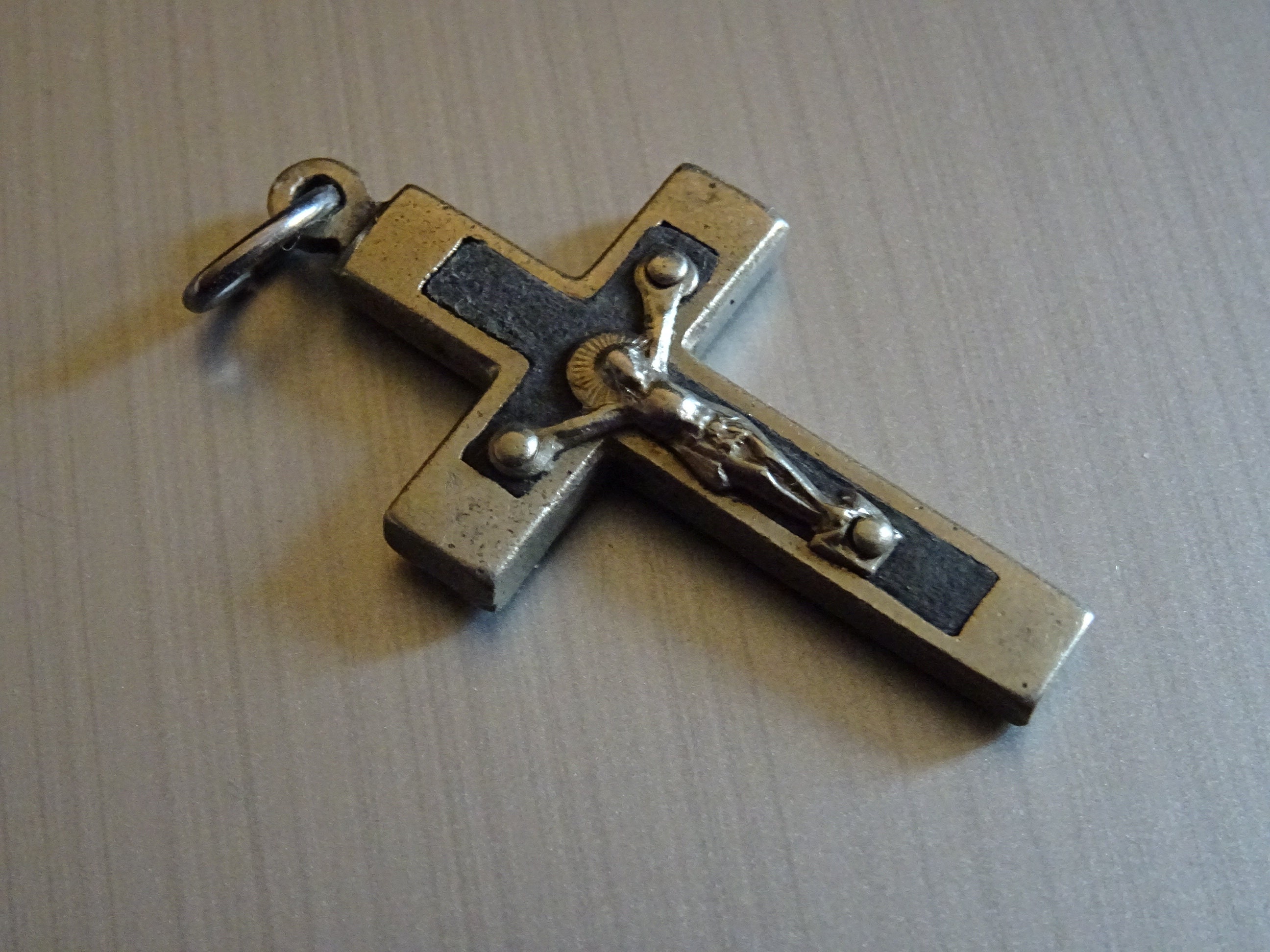 Rosaire Religieux Pectoral Crucifix Croix Silverd. Incrustation d'ébène. Chunky Small Français Vinta