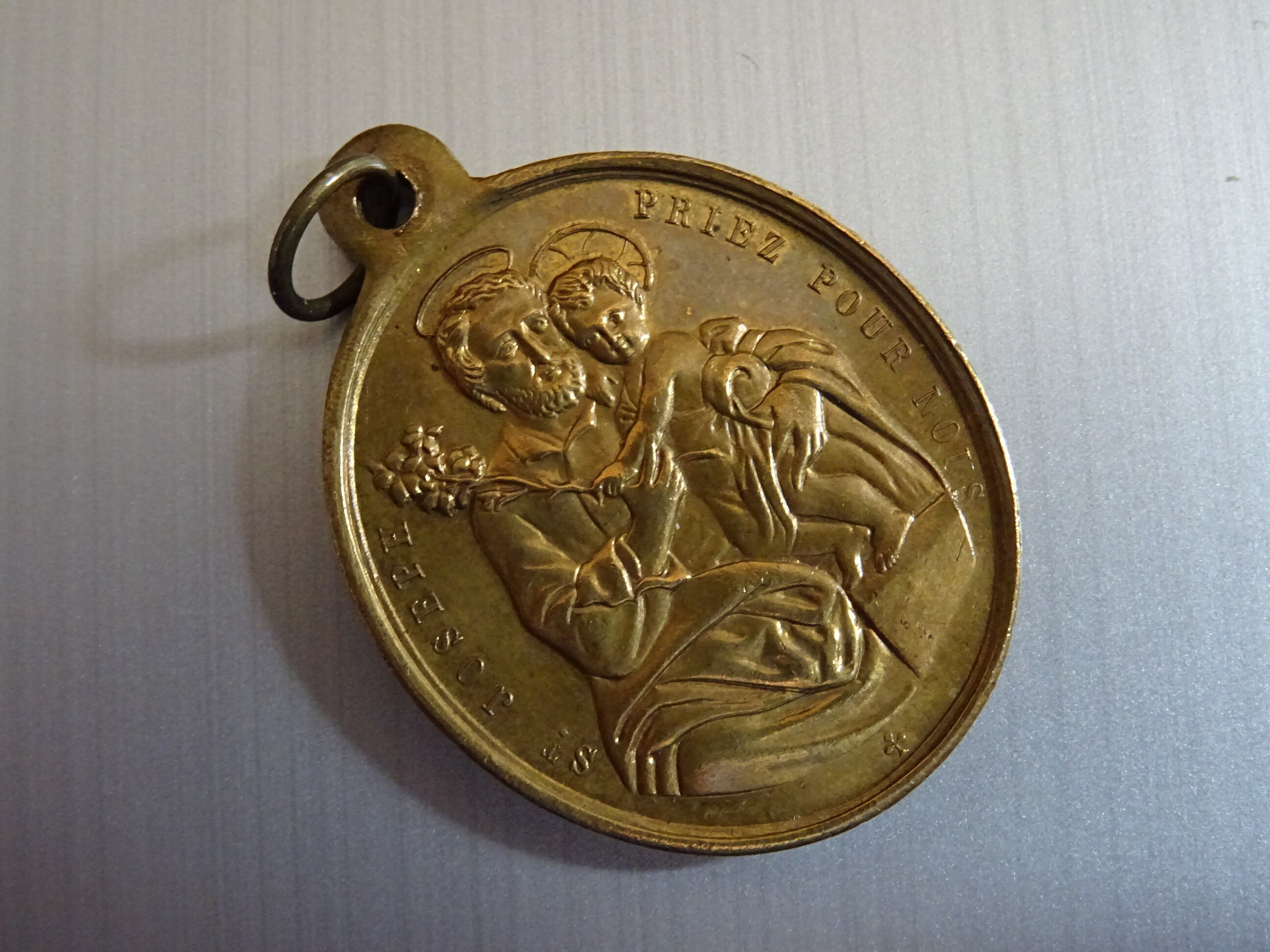 Médaille Saint-Josphe. Pendentif. Médaillon. Saint Charme D 270