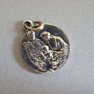 Holy Family. Roubaix family health parish. Small. Medallion Medal Pendant, Holy Charm B 519