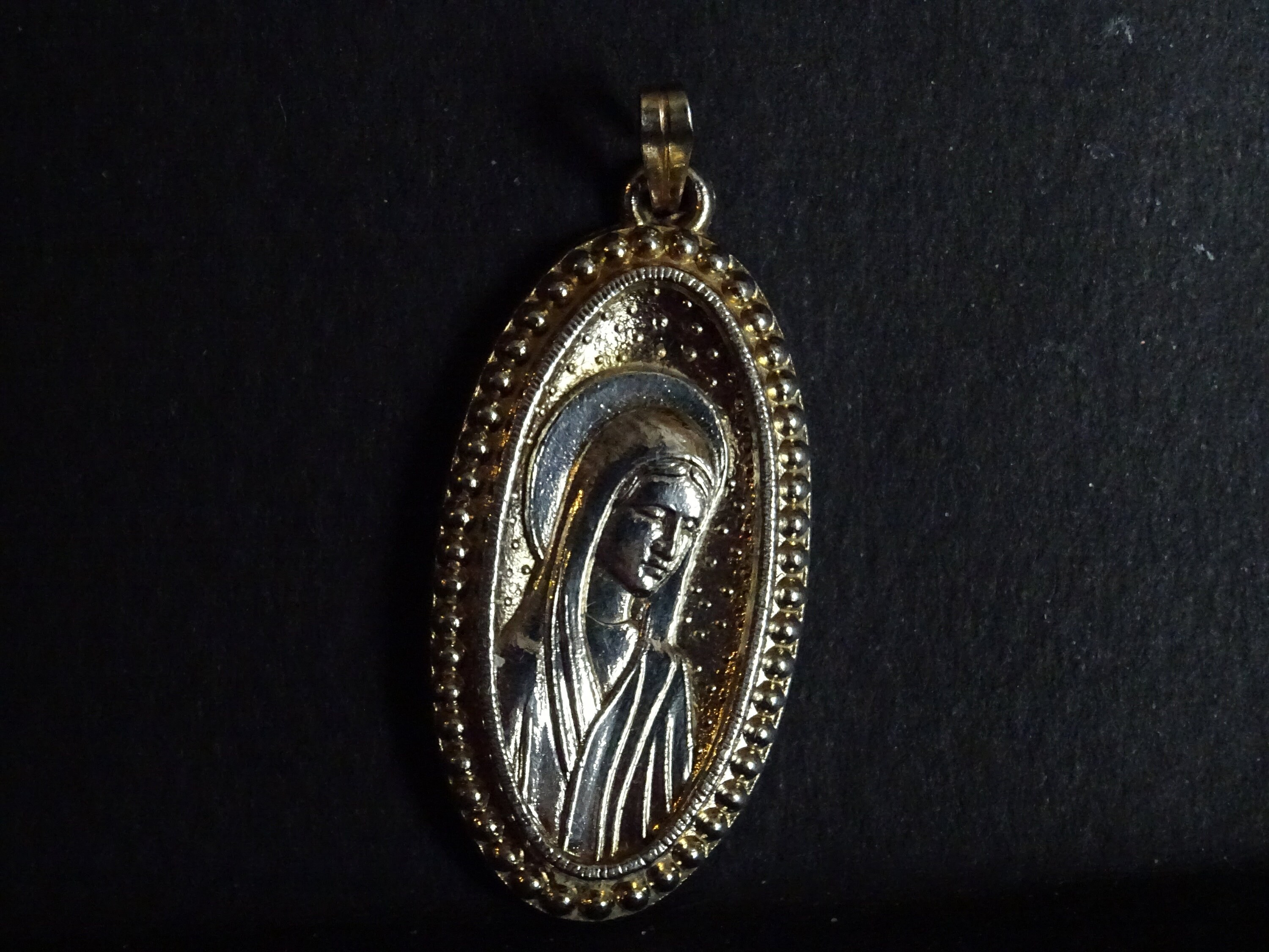 Mère de Dieu Madonna Vierge Sainte Marie Jésus Médaillon Religieux Saint Charm Pendant
