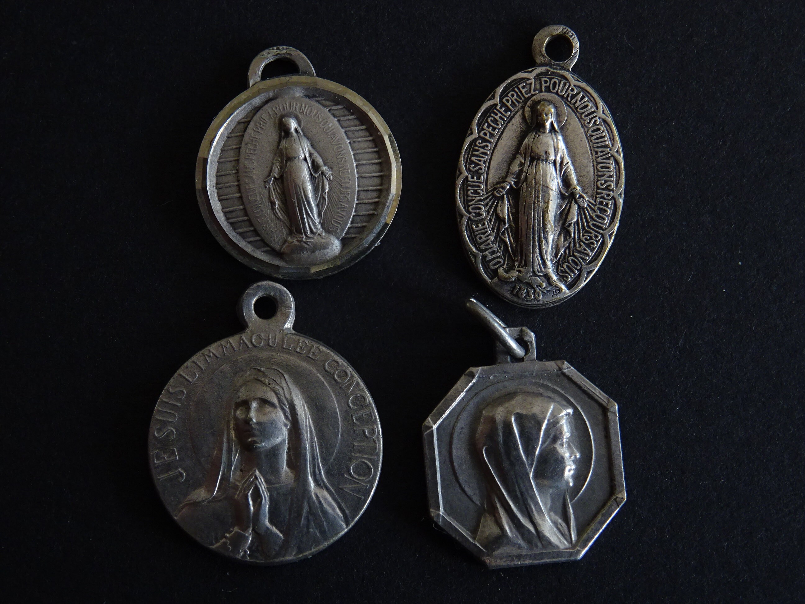 Lot 4 Millésime Français Mary Miraculous Medal Holy Charm Pendentif Médaille Medaille P 607