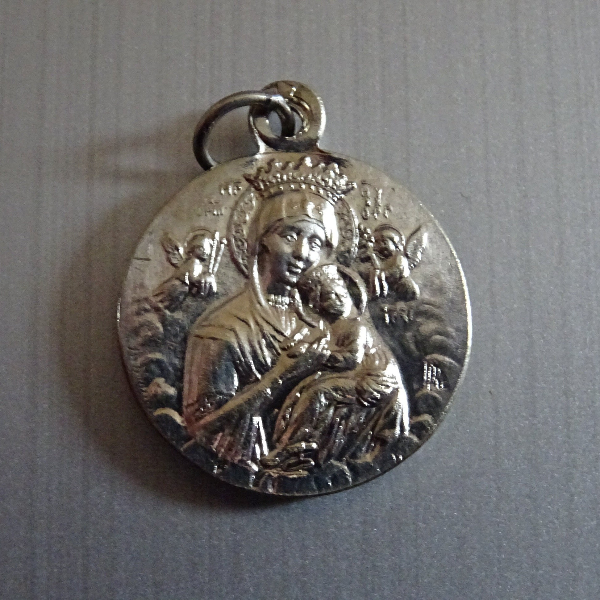 Notre-Dame Du Perpétuel Secours. La Protection Des Vivants et Le Salut Mourants. Médaille Vintage Mé