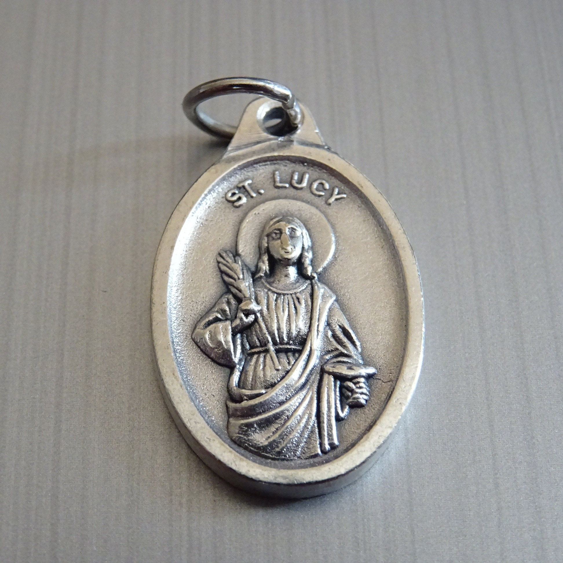 Sainte Lucie, La Patronne Des Yeux et Aveugles. Médaille d'argent Médaille Pendente Holy Charm B 395