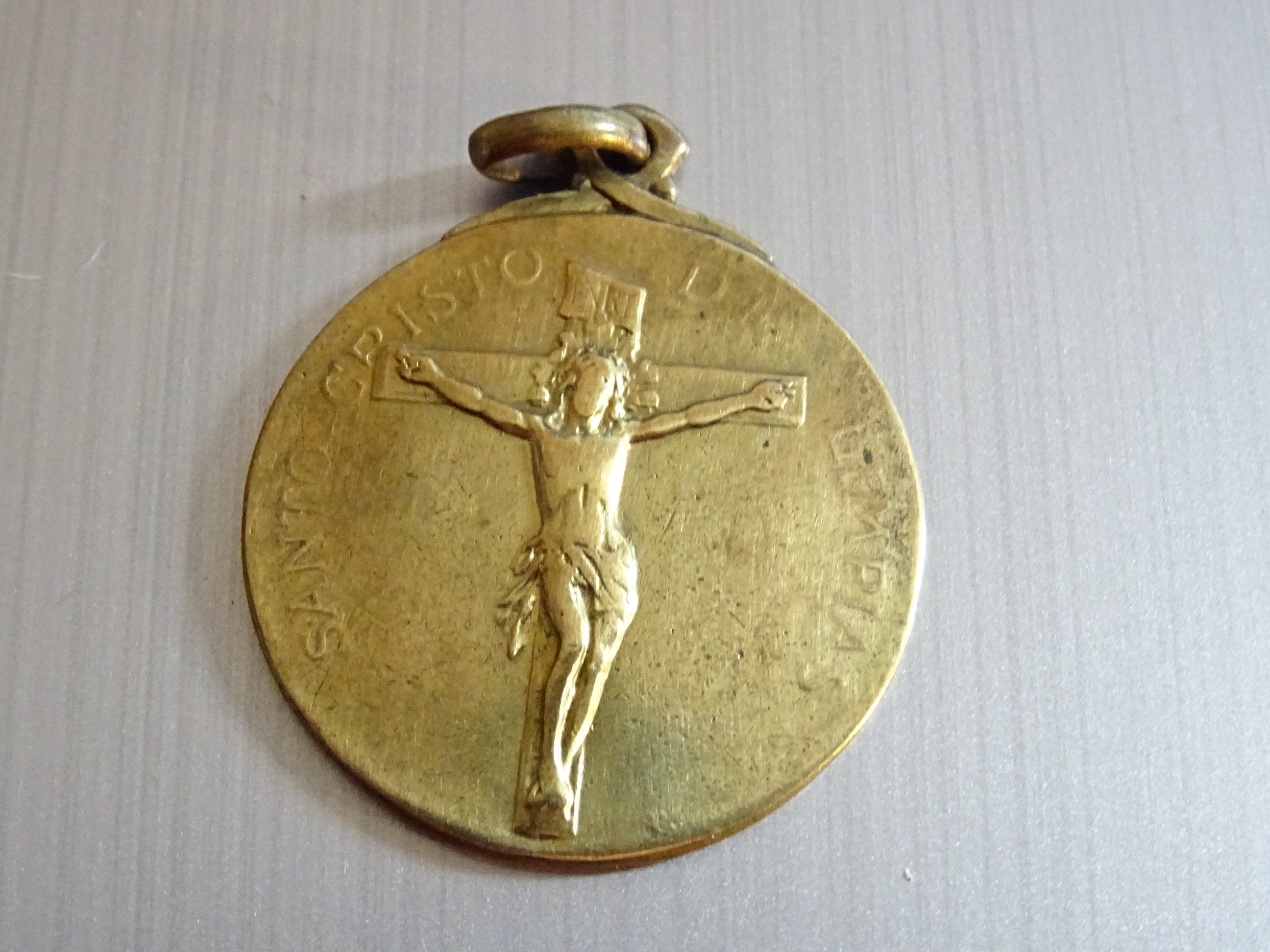 Le Saint Christ de La Pureté/Espagnol Santo Cristo Limpias, Couleur Or. Médaille Médaillon Pendente