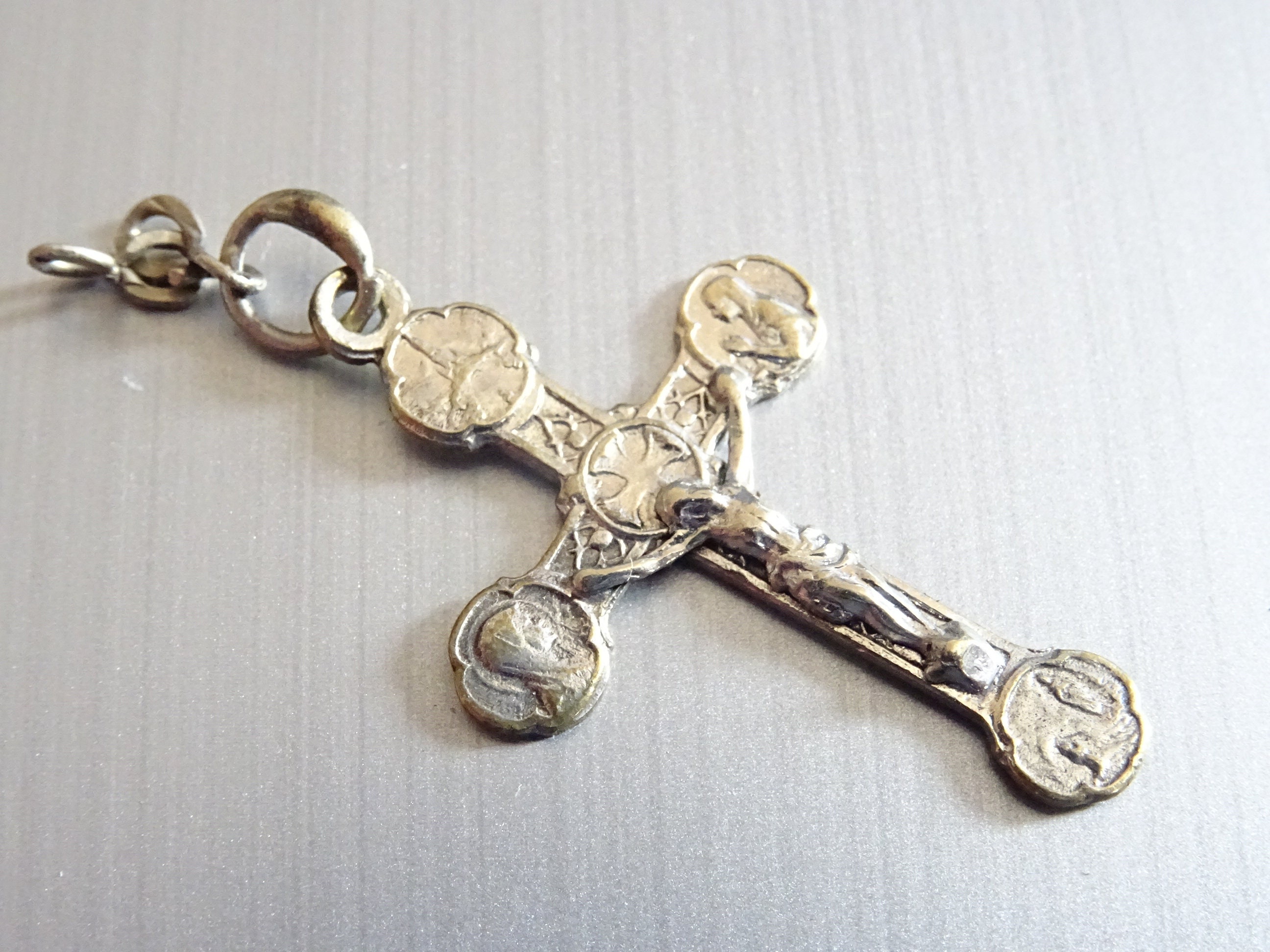 Antique Silver Tone Lourdes Cross Holy Charm Medal Pendentif Médaillon Médaille Medaille P 841