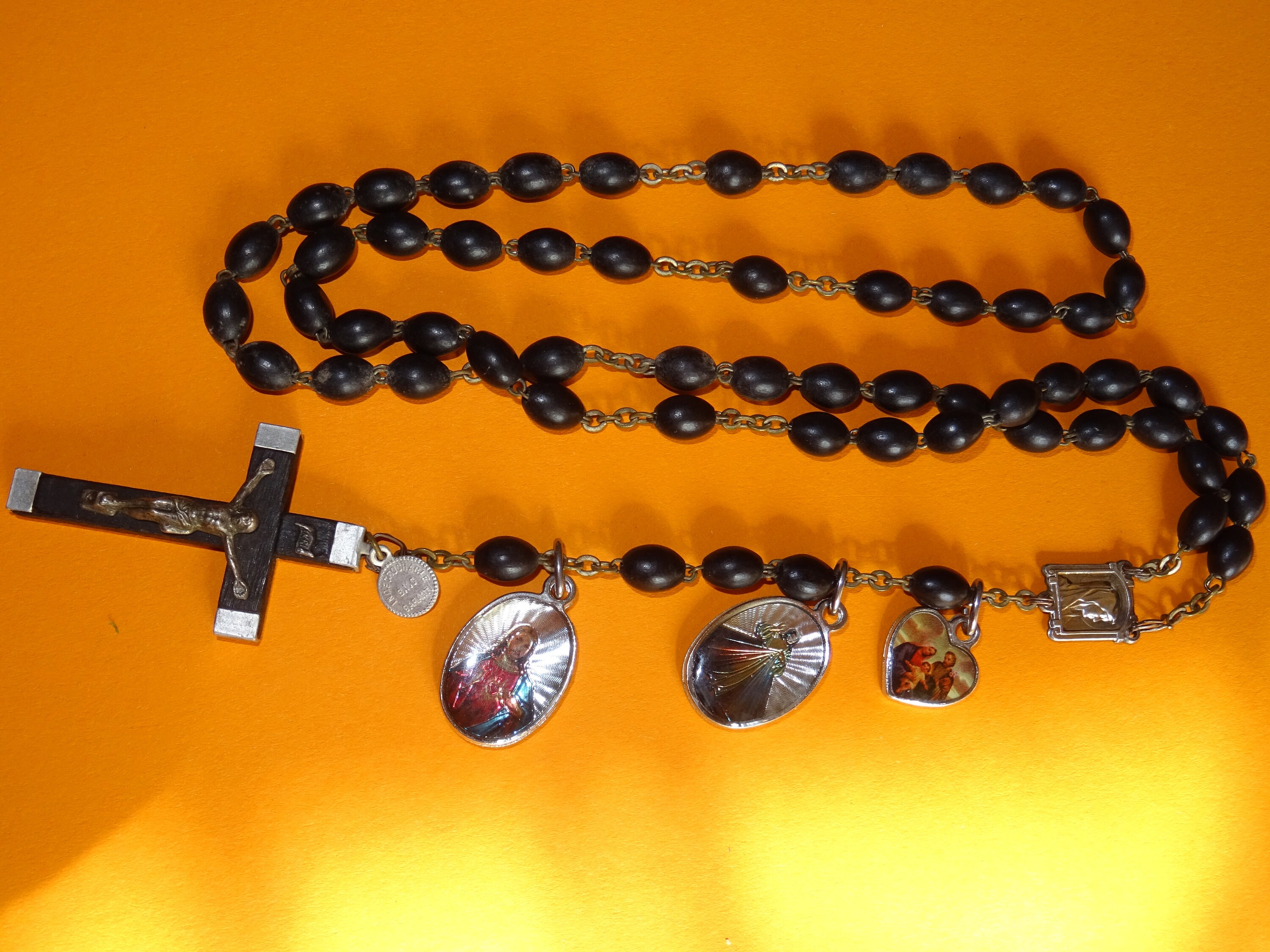 Vintage Chaplet Rosaire Marie Jésus Sainte Famille Médaille Supplémentaire Medaille Perles de Bois