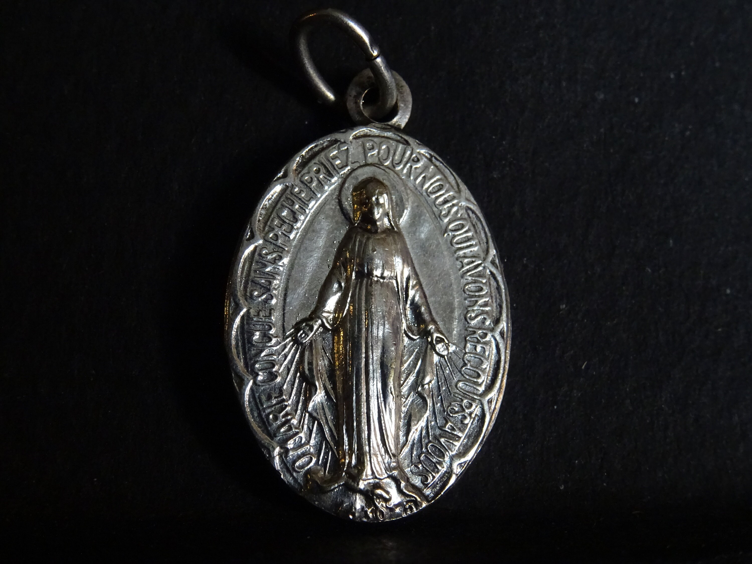 Marie Dévotion Miraculeuse et Amour Du Monde. Médaillon d'argent Pendent Medaille Holy Charm