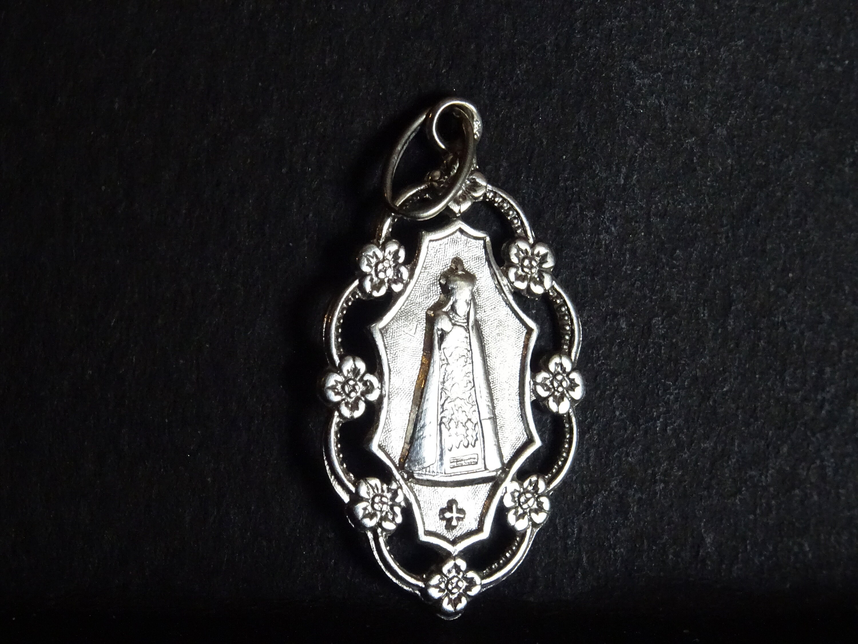 Médaille d'argent Medaille Vintage Religieux Art Nouveau Notre Mère de La Délivrande
