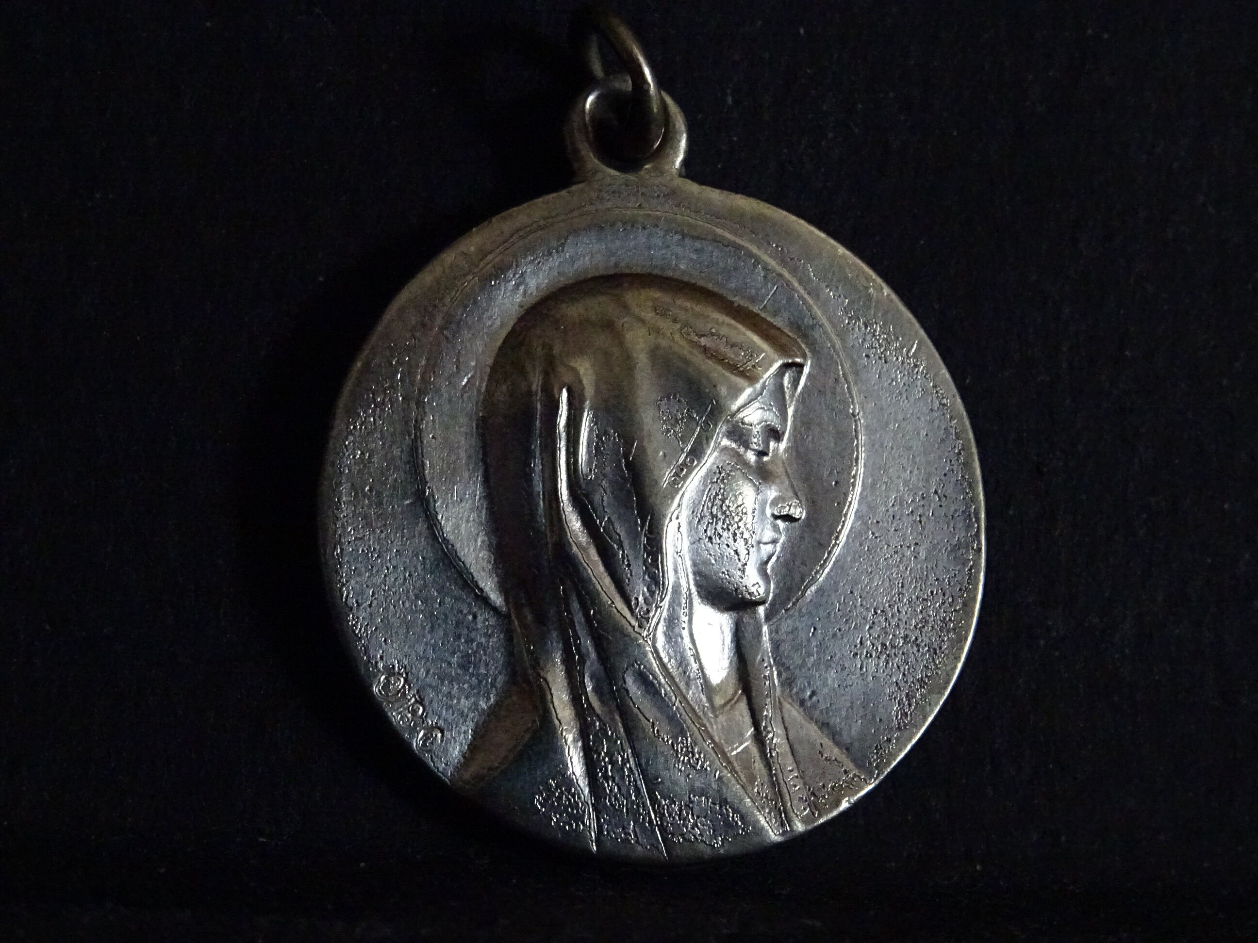 Vierge Marie Signée Obc. Vintage Français . Médaille Holy Charm Pendentif Médaillon Medaille P 459