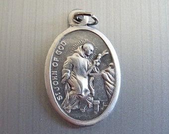 St. John of God. Patron Saint of Nurses, Heart Disease. Silver medal medallion pendent Holy Charm T 176