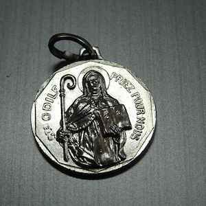 Medalhão de Santa Odile: Padroeira dos Cegos, Pingente com Amuleto Sagrado