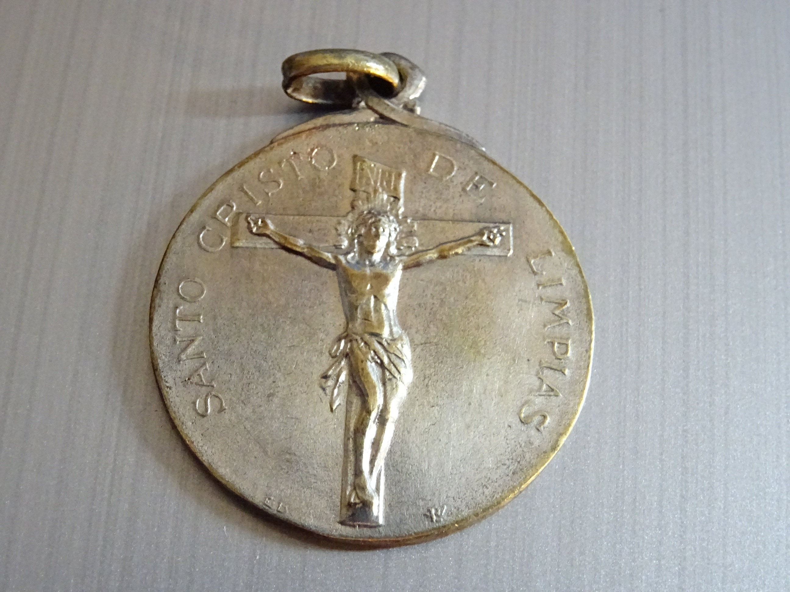 Le Saint Christ de La Pureté/Espagnol Santo Cristo Limpias, Couleur Argent. Médaille Médaillon Pende
