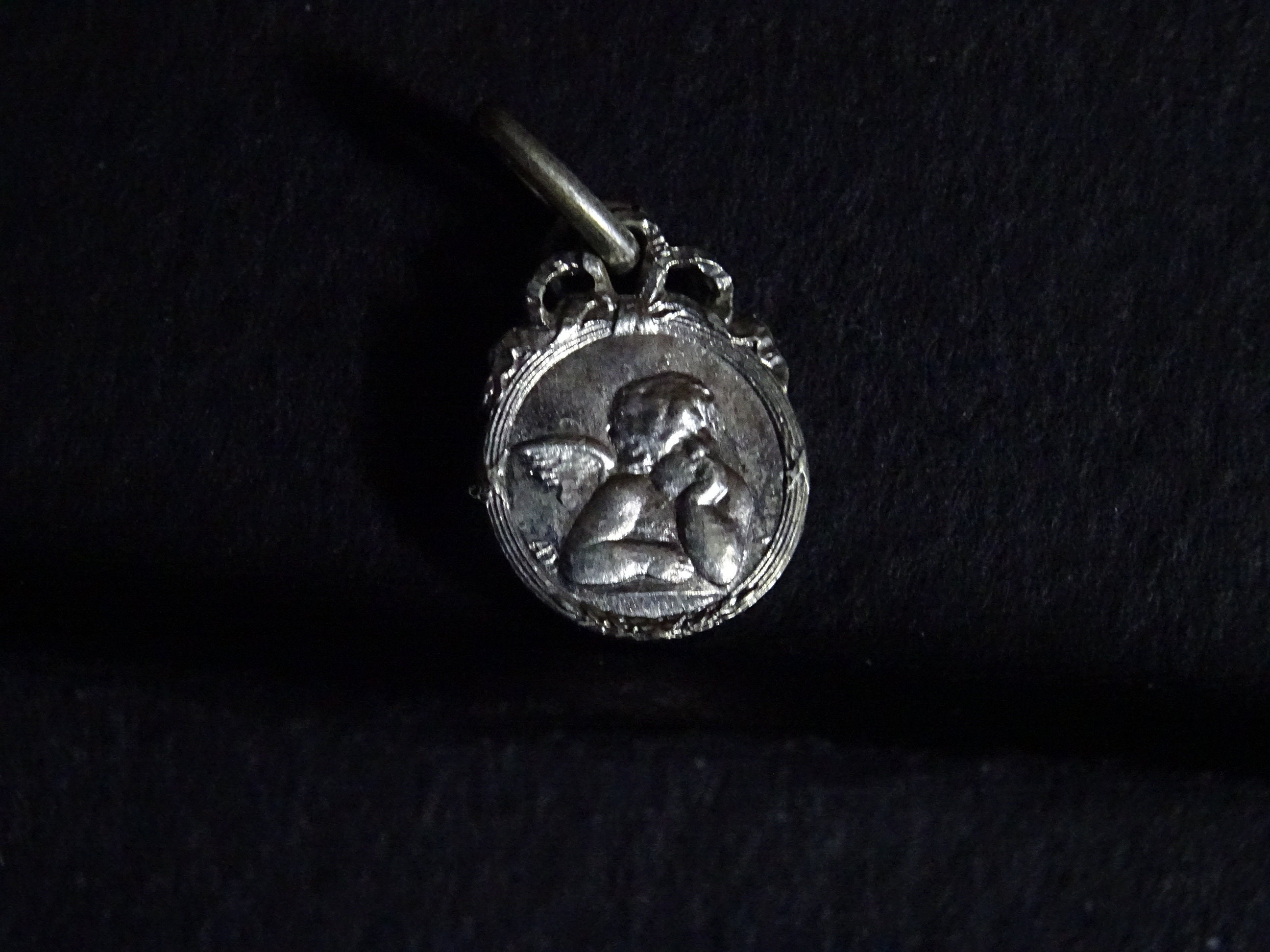 Chérubin. Notre-Dame N. D. de Fourvèse. Médaille Pendente Medaille Holy Charm P 554
