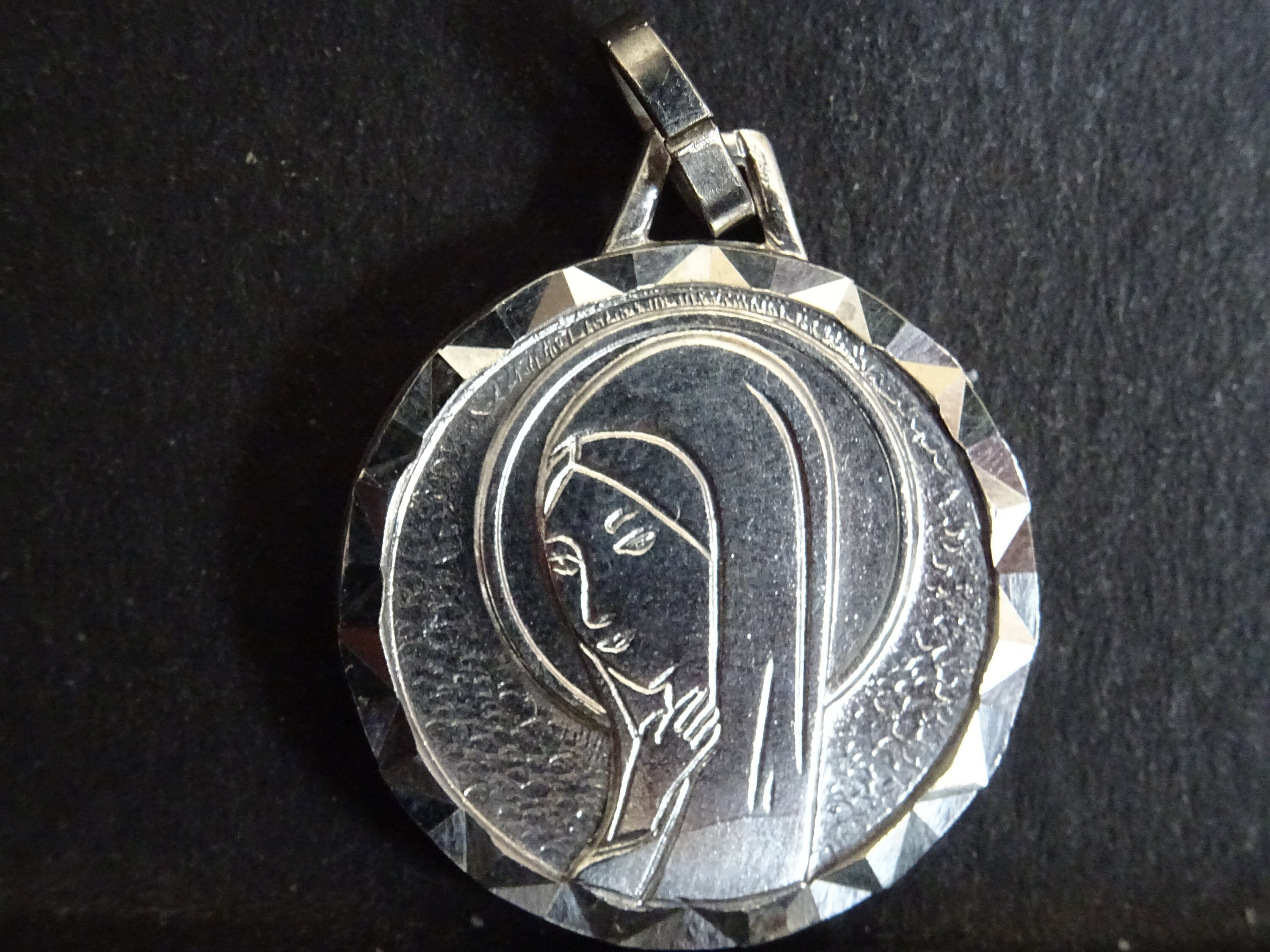 Grotte de Lourdes Lieu Des Apparitions La Médaille Vierge Marie Vintage Pendentif Catholique Médaill