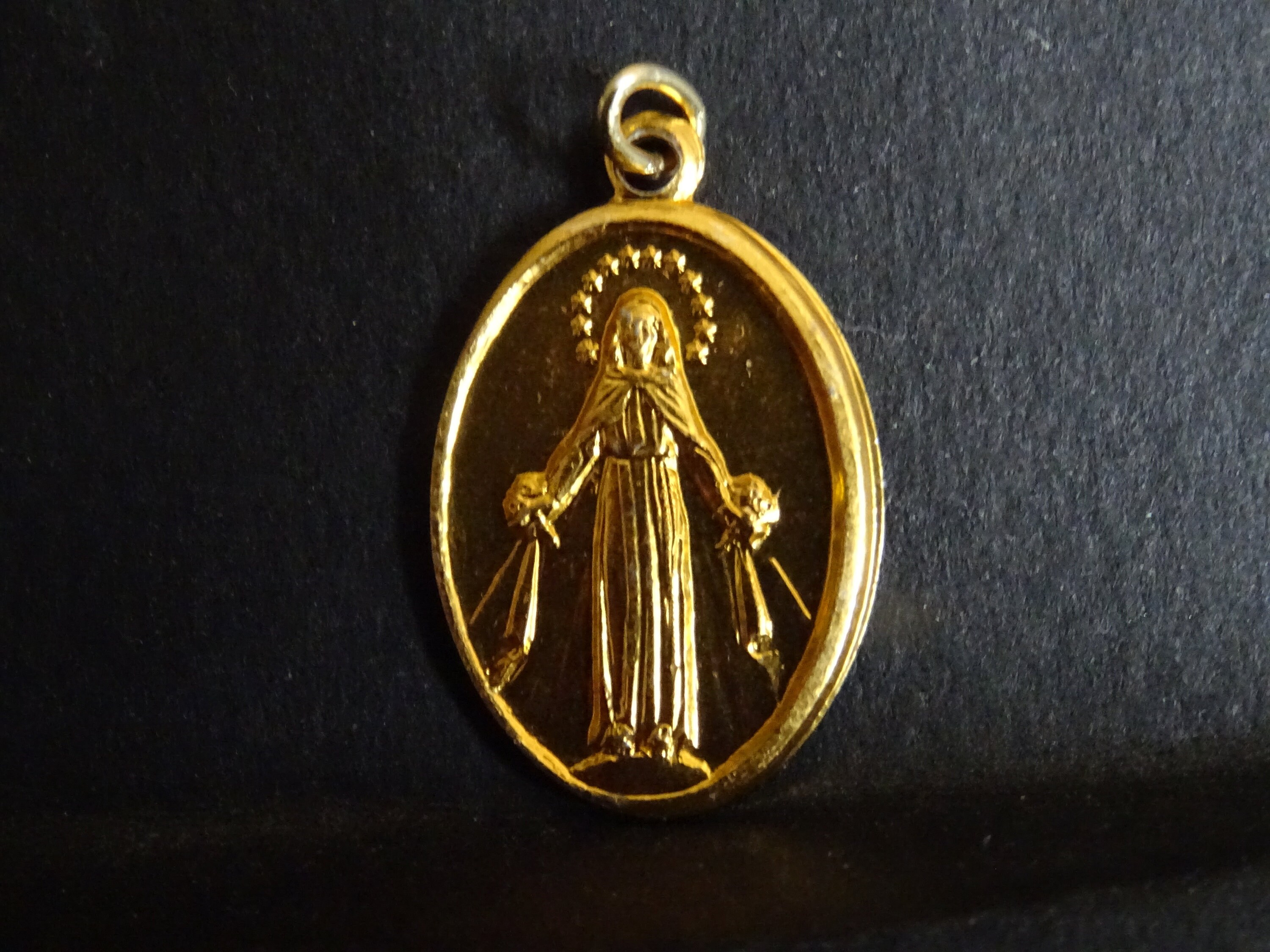 Sainte Vierge Marie de San Damiano Médaille d'or Médaillon Pendent Medaille Holy Charm