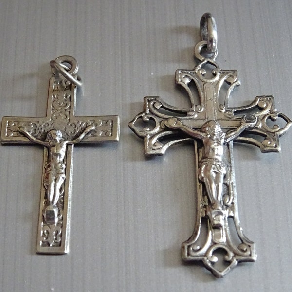 Lot Ensemble 2 Gros Crucifix Croix Petit. Mon Jésus Miséricorde .Français mon Jésus miséricorde. médaille médaillon pendentif Holy Charm T 218