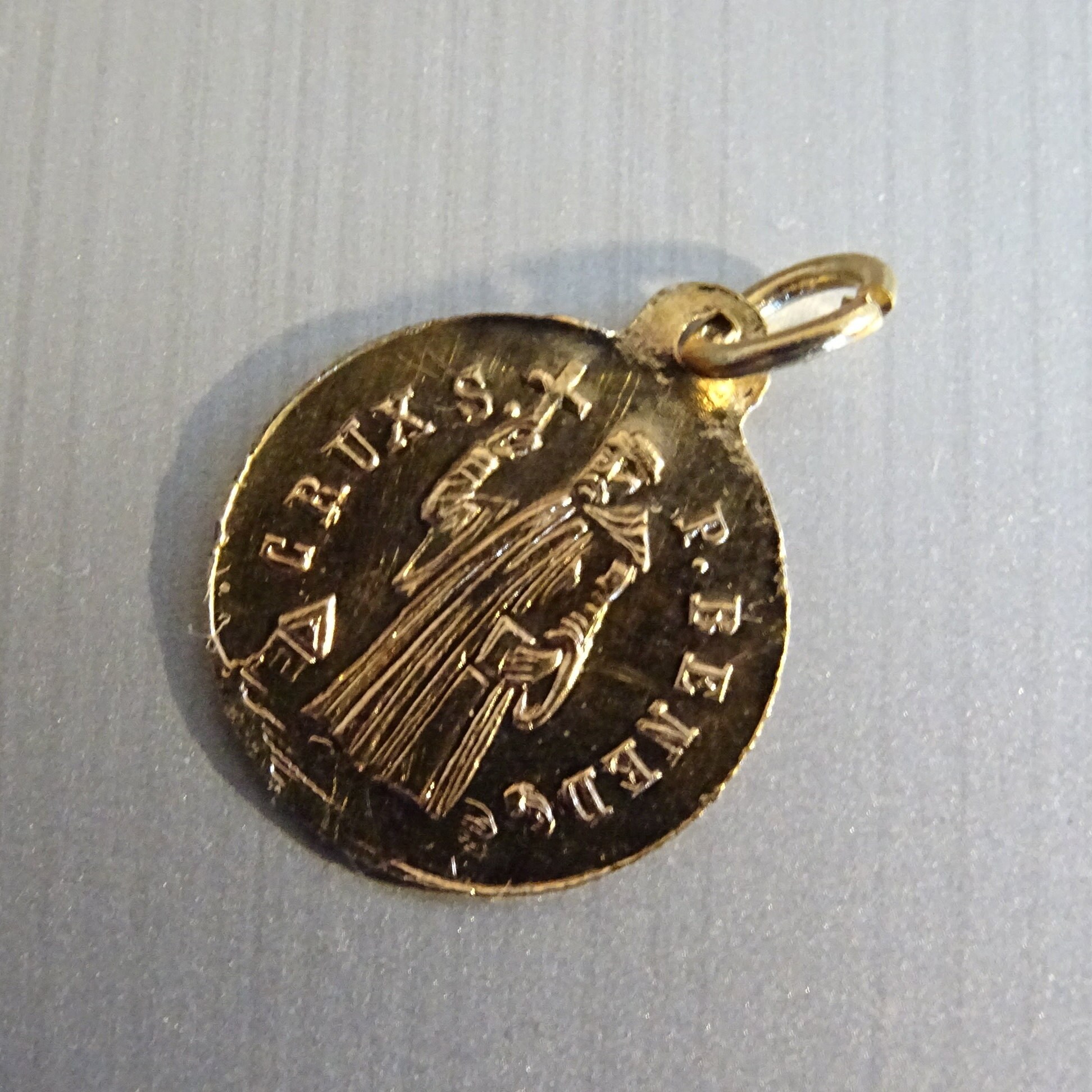 Crux S P Benedicti . Médaillon Vintage Médaille Pendent Saint Charme D 289