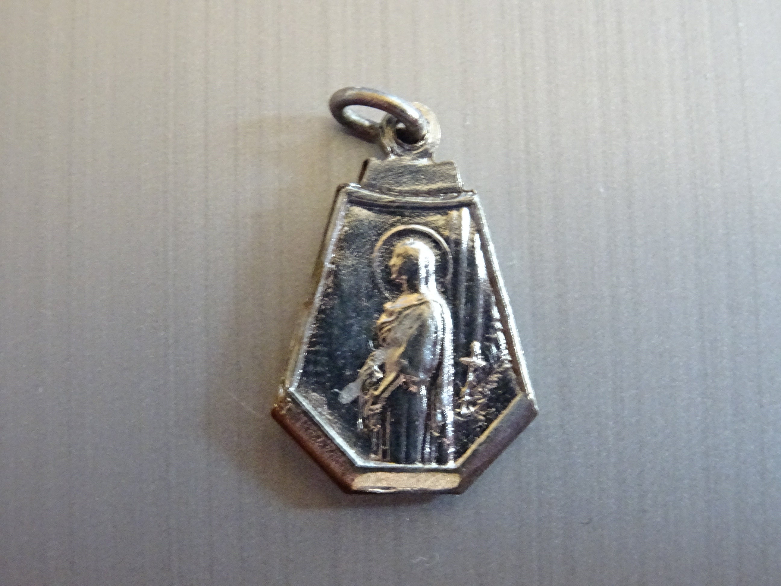 Antique Saint Jean Vianney Sainte Philomène Patronne Des Nourrissons, Bébés et Jeunes Médaillon Méda