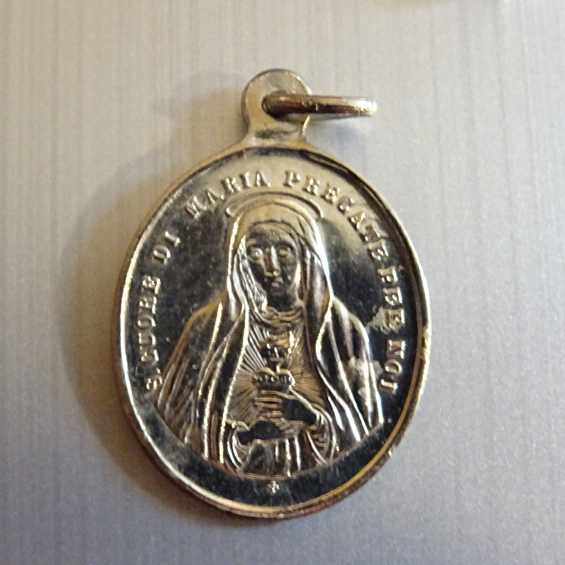Sacro Cuore di Maria. French Vintage. Religious medal medallion pendent medaille Holy Charm D 34