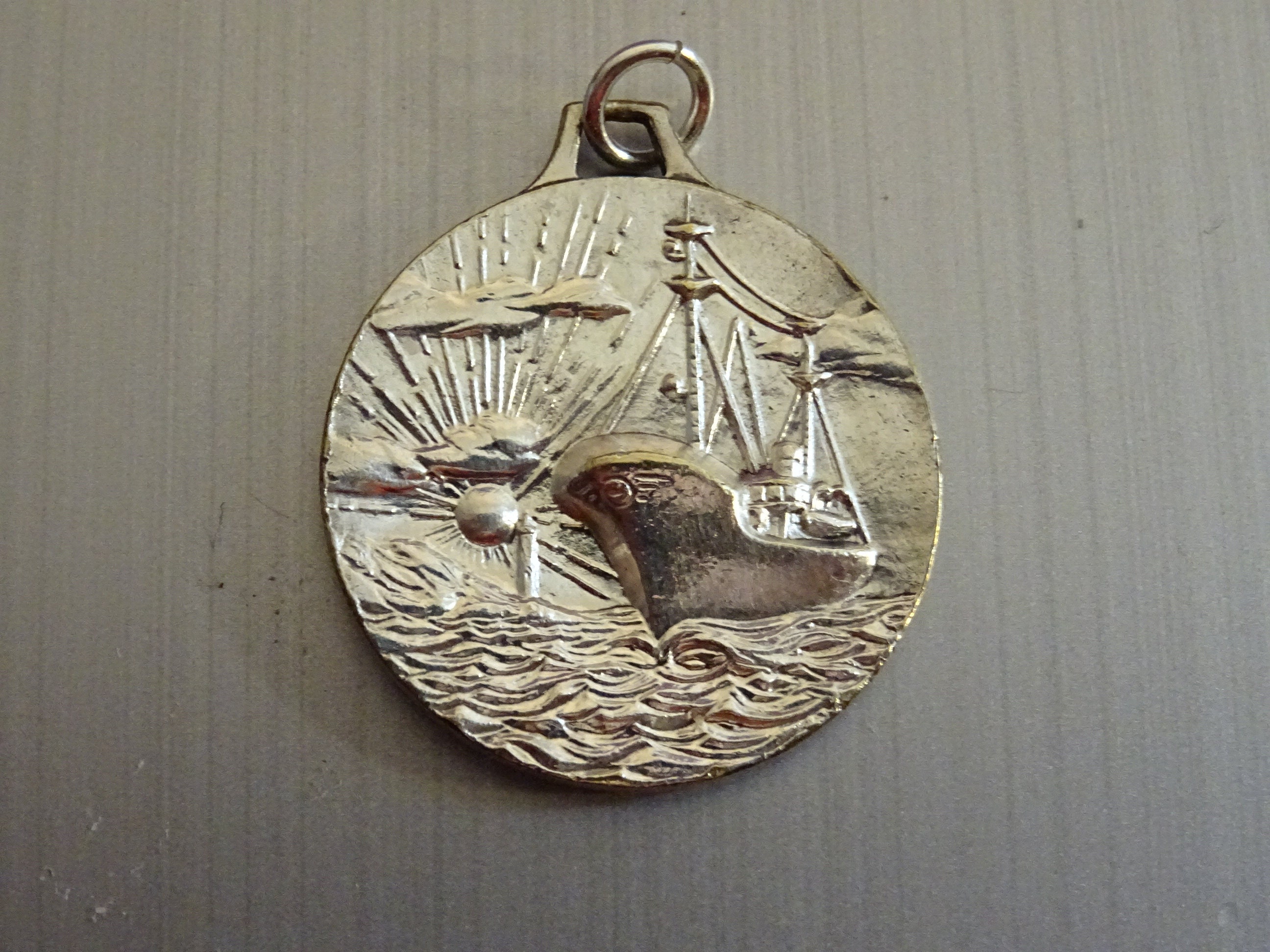 Saint-Gilles-Croix-De-Vie. Protect Fisherman, Français Vintage Pendentif Religieux Médaillon Saint C