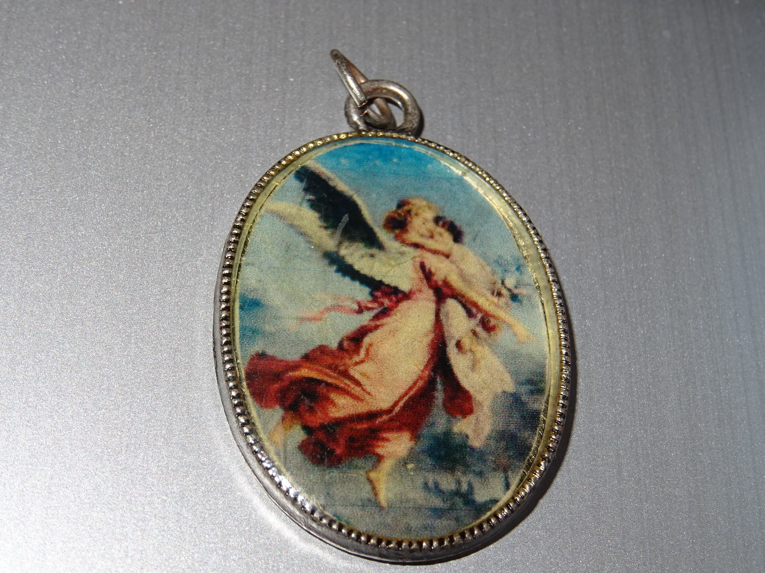 Vintage Ange Gardien . Résine Photo. Médaille Holy Charm Pendentif Médaillon Medaille P 876