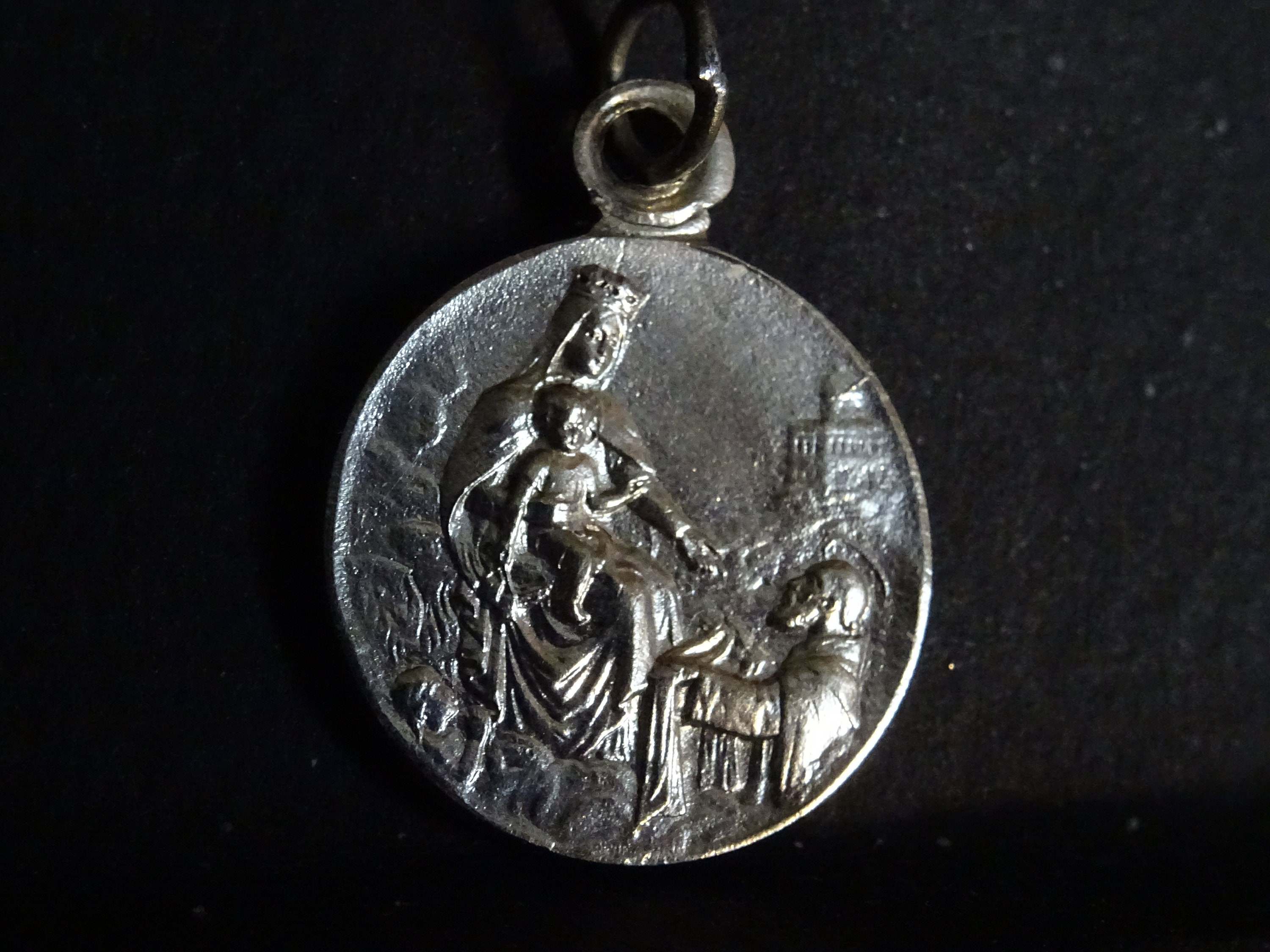 Notre-Dame Carmel Médaille d'argent Medalion Medaille Religious Holy Charm Pendent Vintage No 3