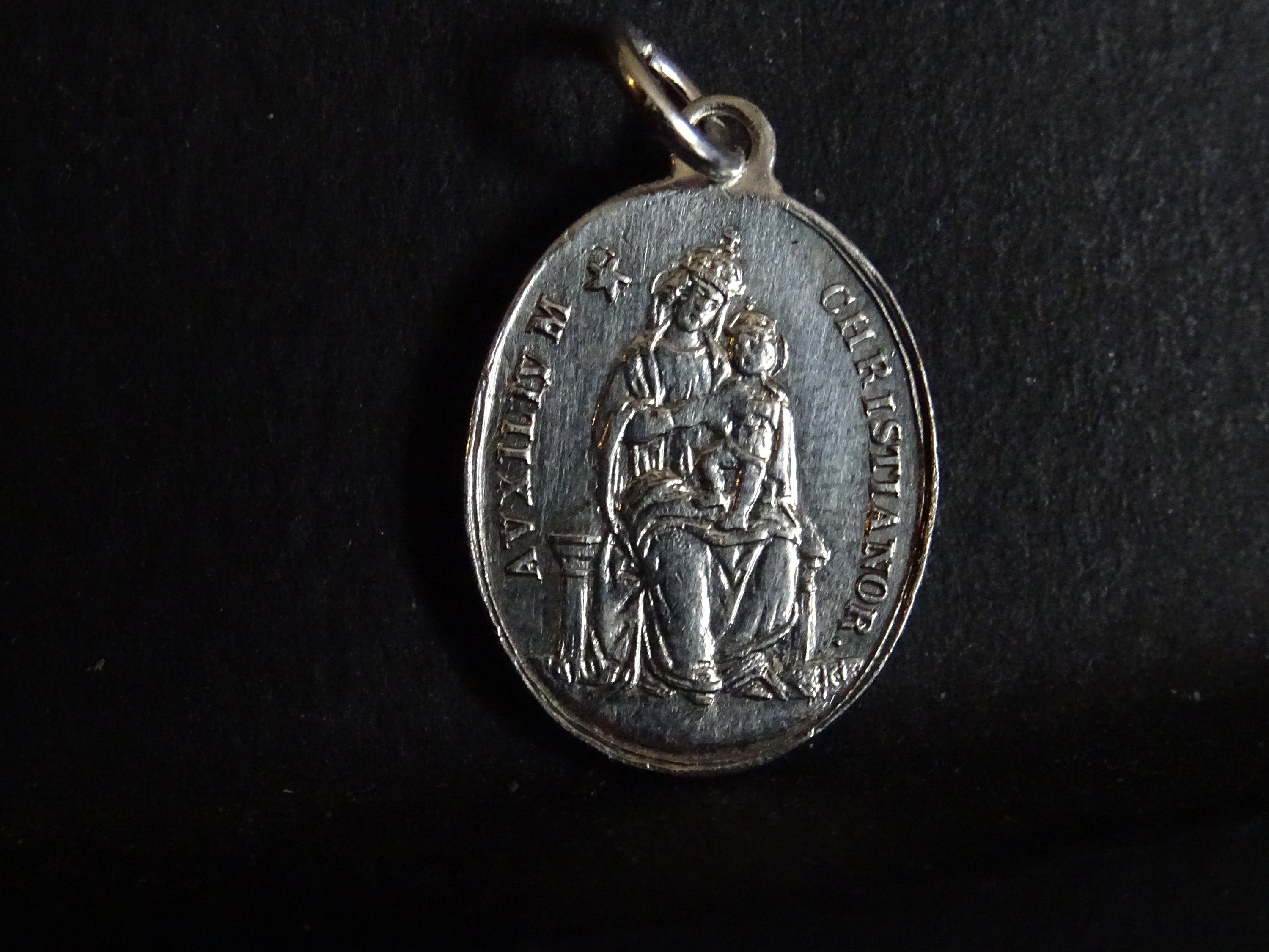 Chrétien. Médaillon Pendent Medaille Holy Charm P 54