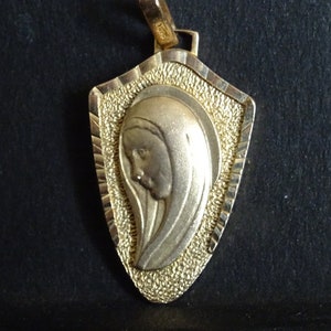Holy Virgin Mary Gold Colour medal medallion pendent medaille Holy Charm