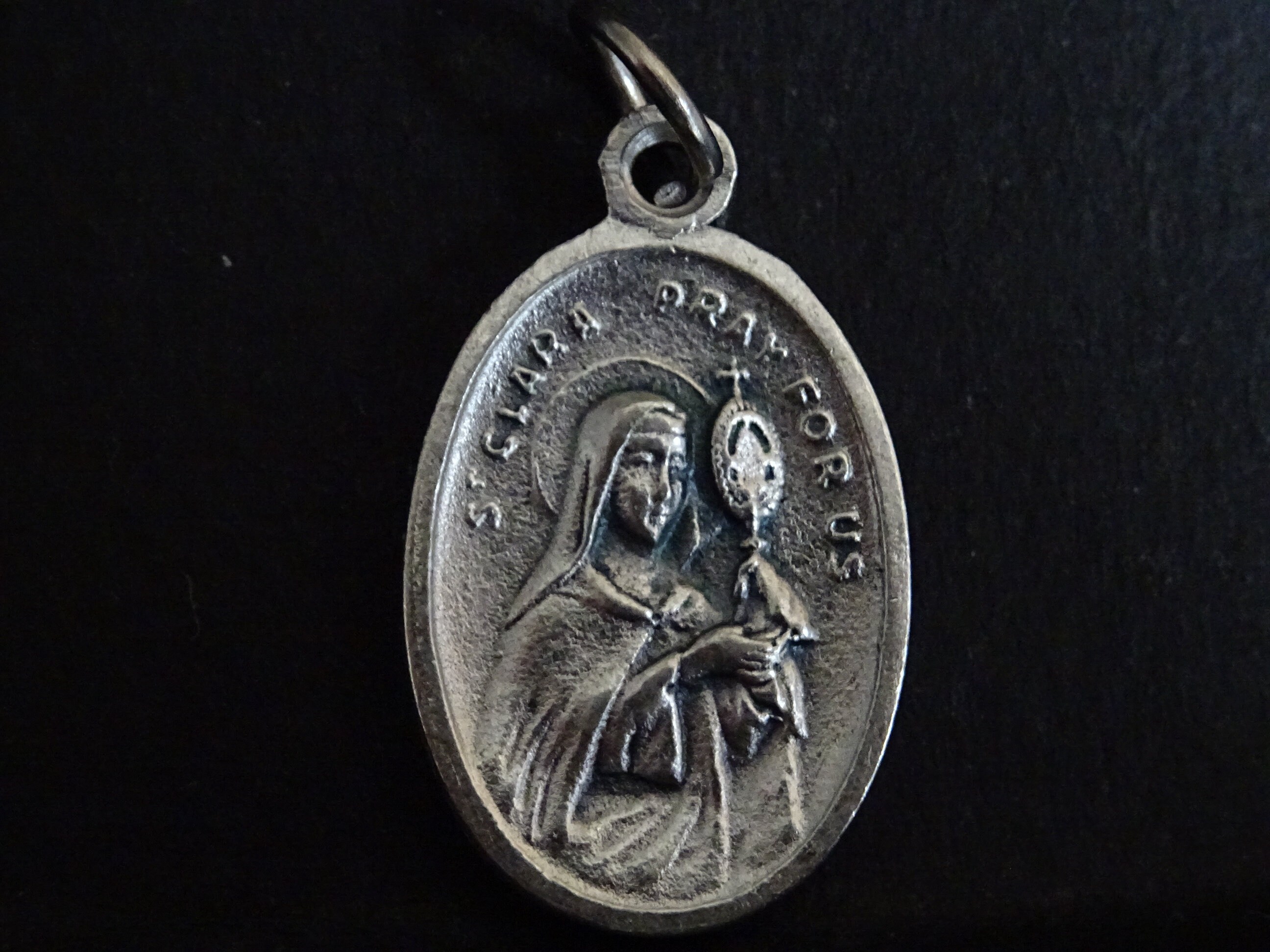 À Sainte Clara. Patron Saint Écrans, Fondé L'ordre Des Pauvres Dames, Ruega Por Nosotros Médaillon P